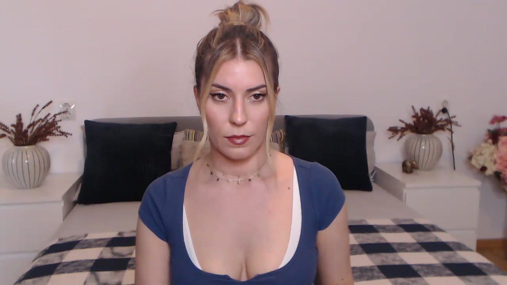 Gallery image thumbnail from BlueStocking's myfreecams stream on, 09/04/2023, 16:26 image 4 of 20