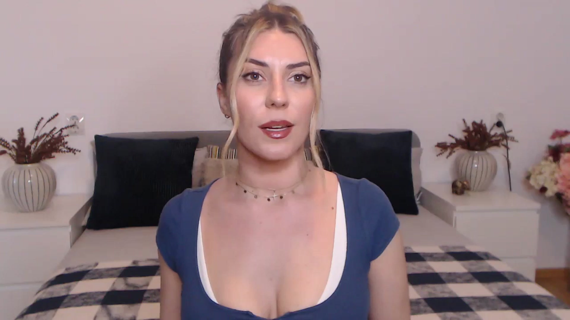 Gallery image thumbnail from BlueStocking's myfreecams stream on, 09/04/2023, 16:26 image 18 of 20