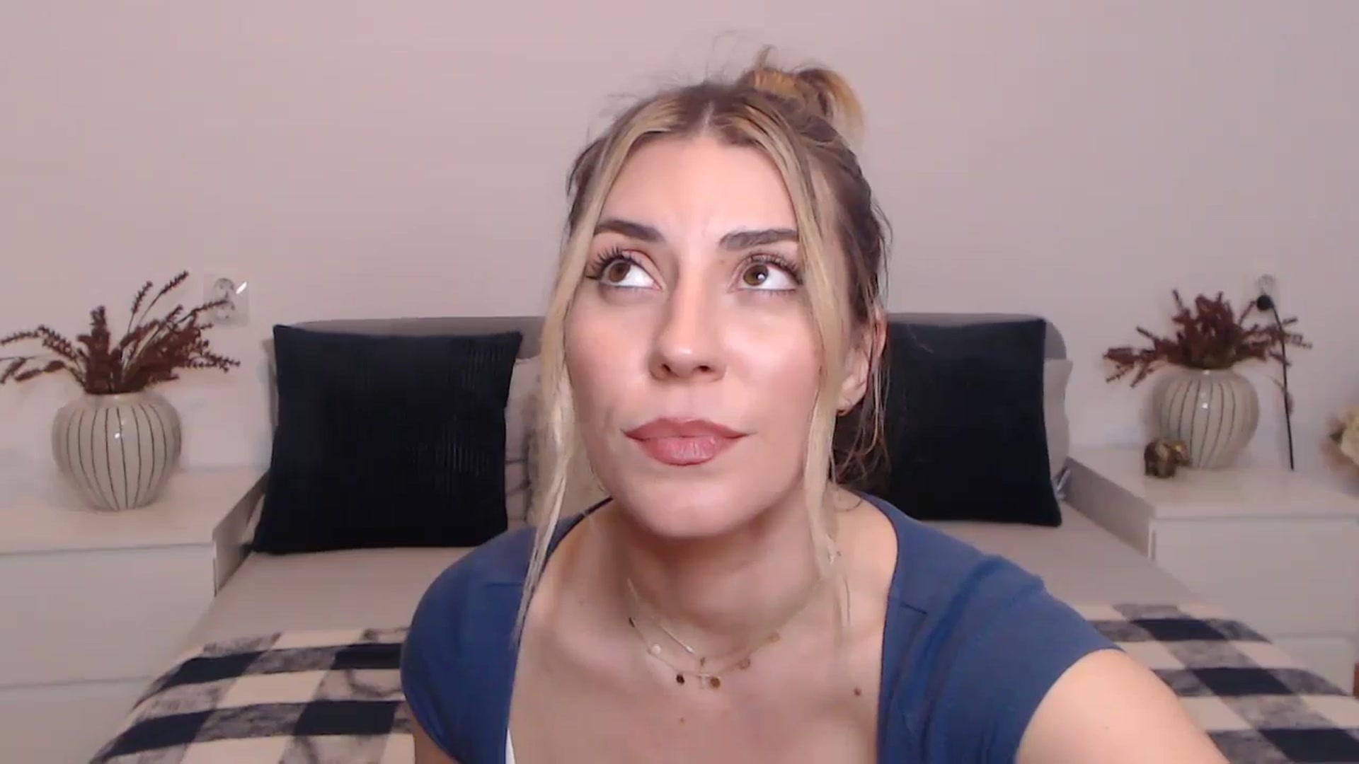 Gallery image thumbnail from BlueStocking's myfreecams stream on, 09/04/2023, 18:03 image 8 of 20