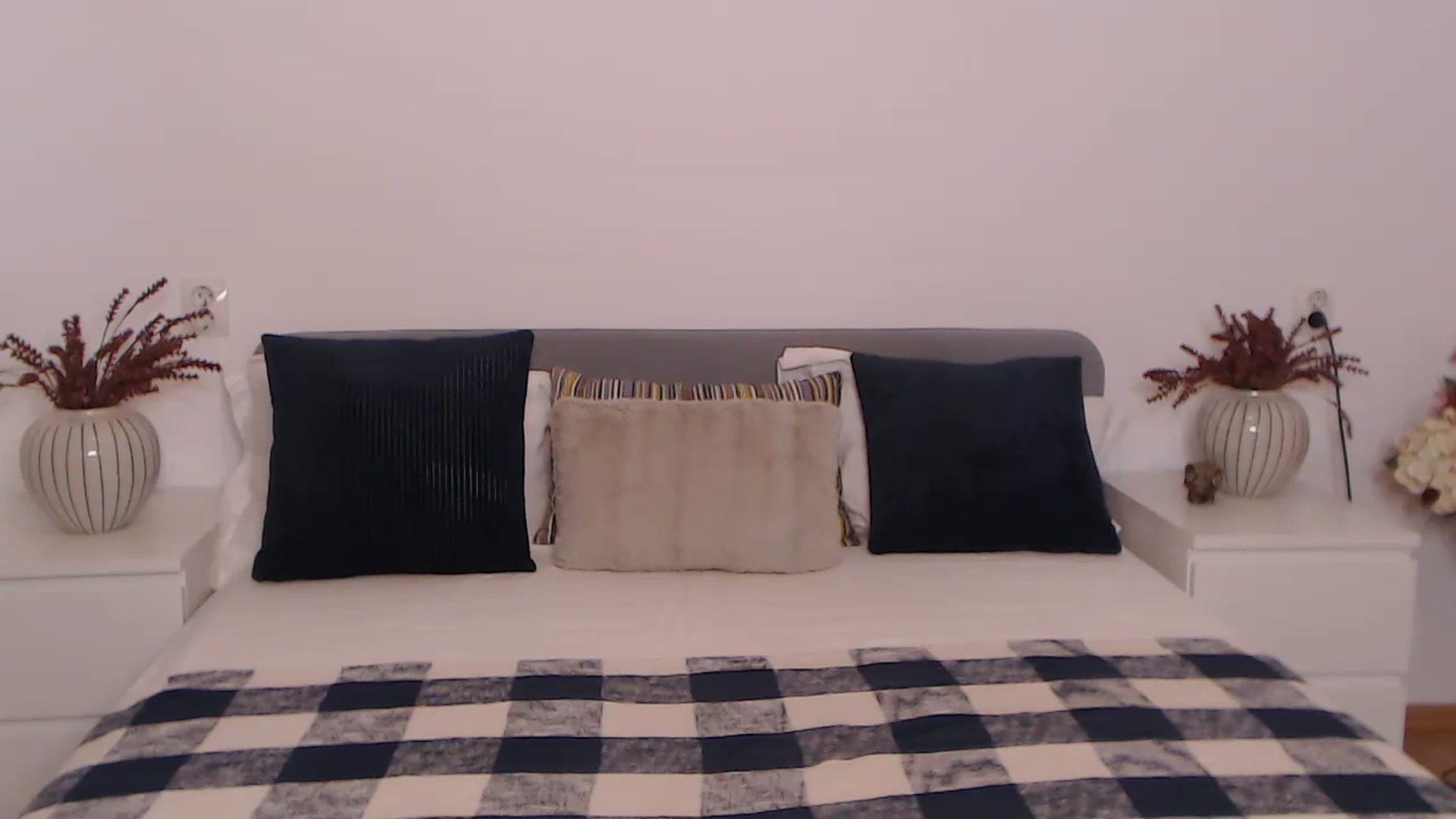 Gallery image thumbnail from BlueStocking's myfreecams stream on, 09/12/2023, 15:13 image 10 of 20