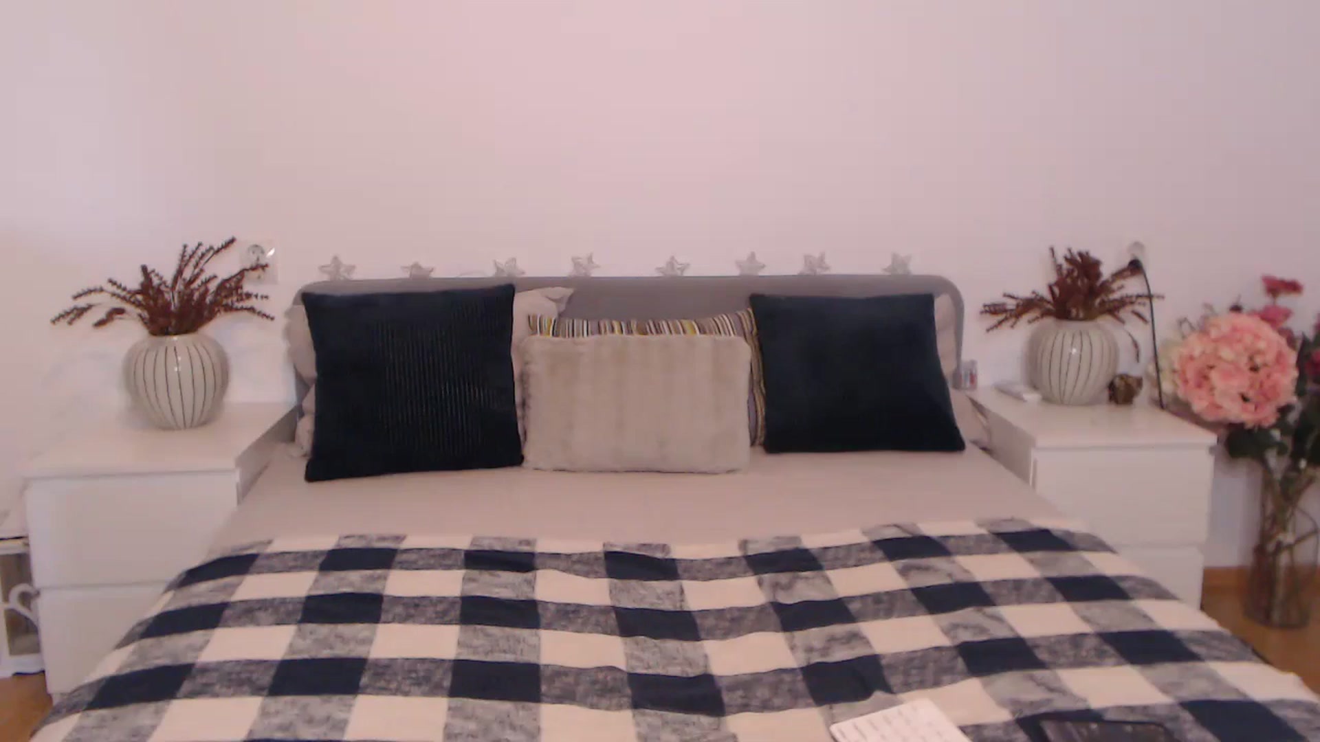 Gallery image thumbnail from BlueStocking's myfreecams stream on, 09/24/2023, 13:50 image 14 of 20