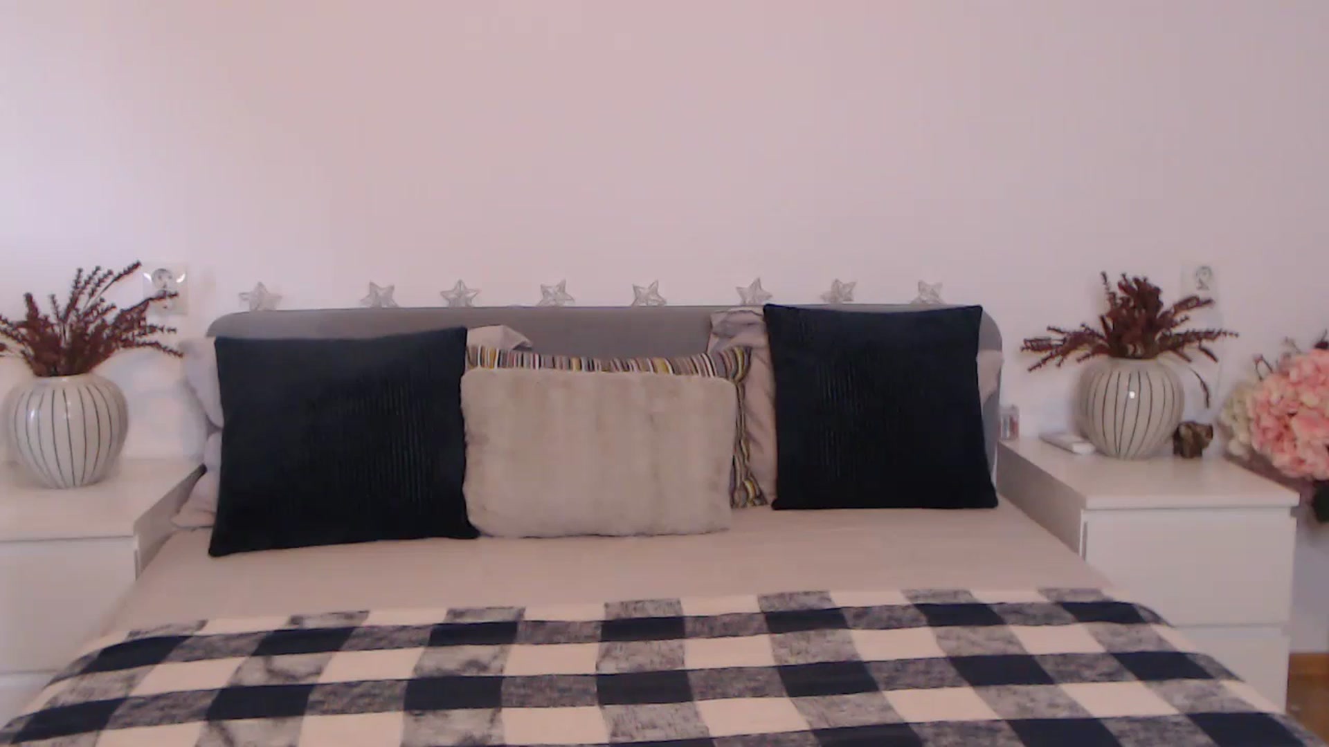 Gallery image thumbnail from BlueStocking's myfreecams stream on, 09/25/2023, 13:21 image 2 of 20