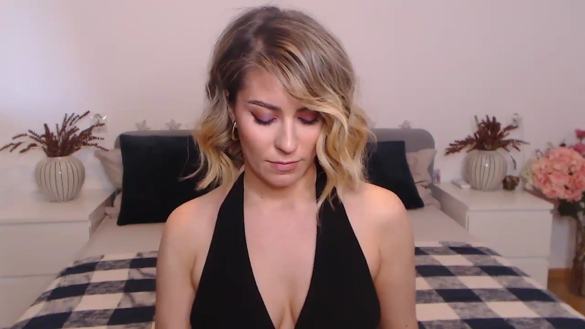 Gallery image thumbnail from BlueStocking's myfreecams stream on, 09/28/2023, 13:07 image 18 of 20