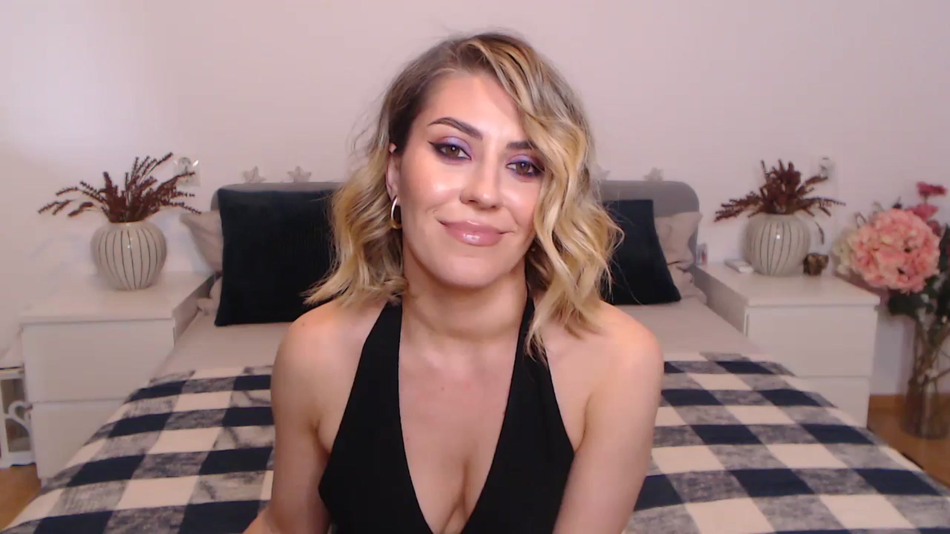 Gallery image thumbnail from BlueStocking's myfreecams stream on, 09/28/2023, 14:34 image 20 of 20