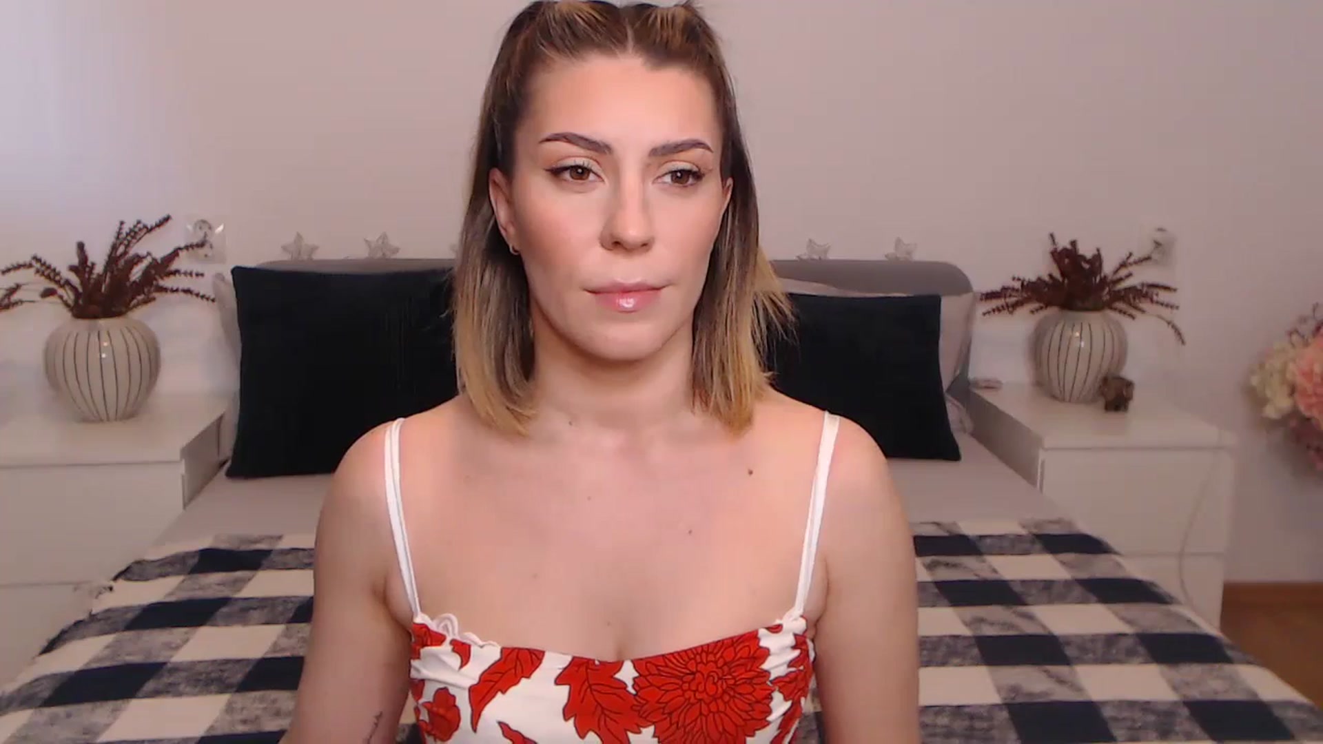 Gallery image thumbnail from BlueStocking's myfreecams stream on, 10/09/2023, 09:50 image 19 of 20