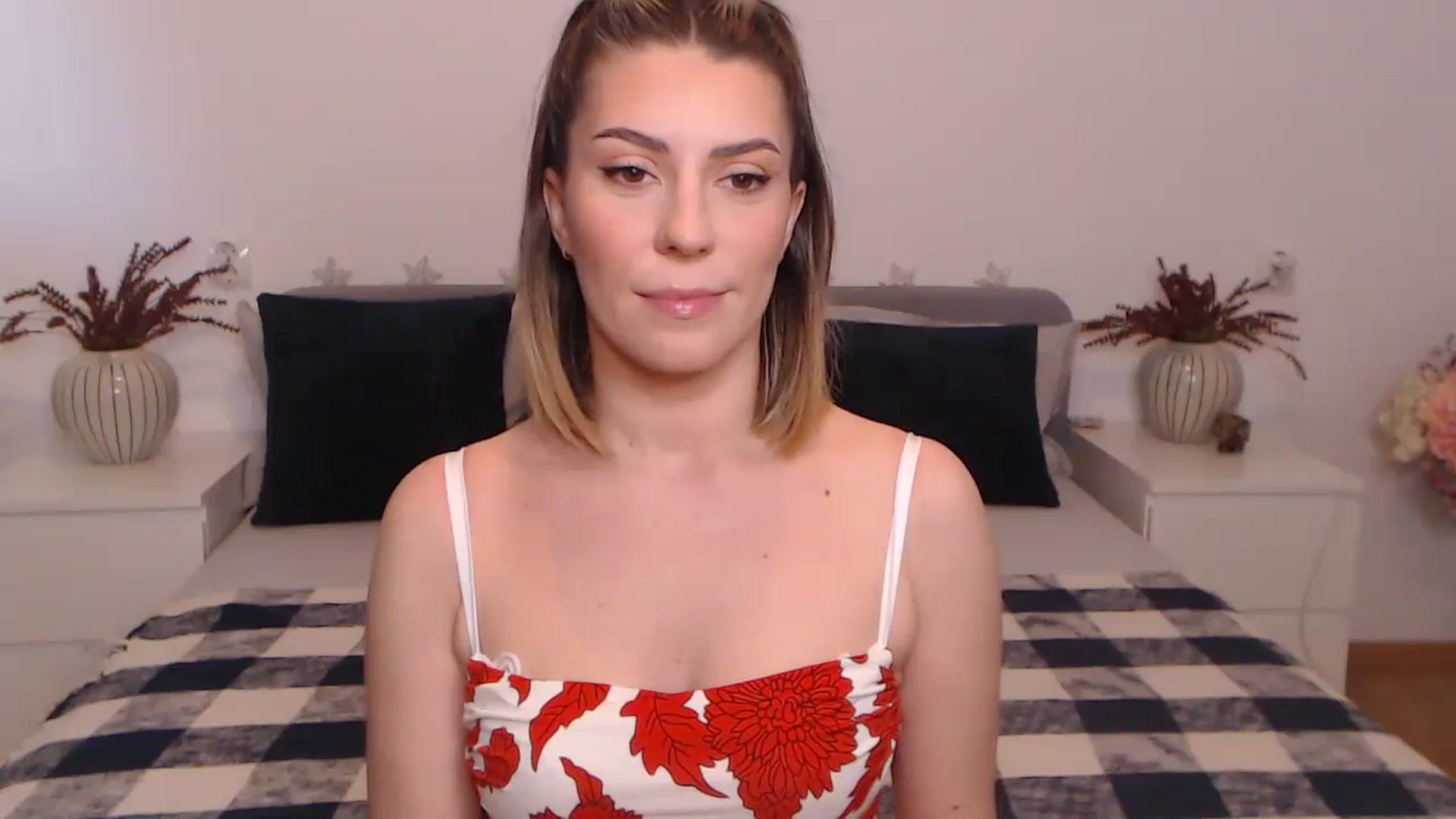 Gallery image thumbnail from BlueStocking's myfreecams stream on, 10/09/2023, 09:50 image 11 of 20