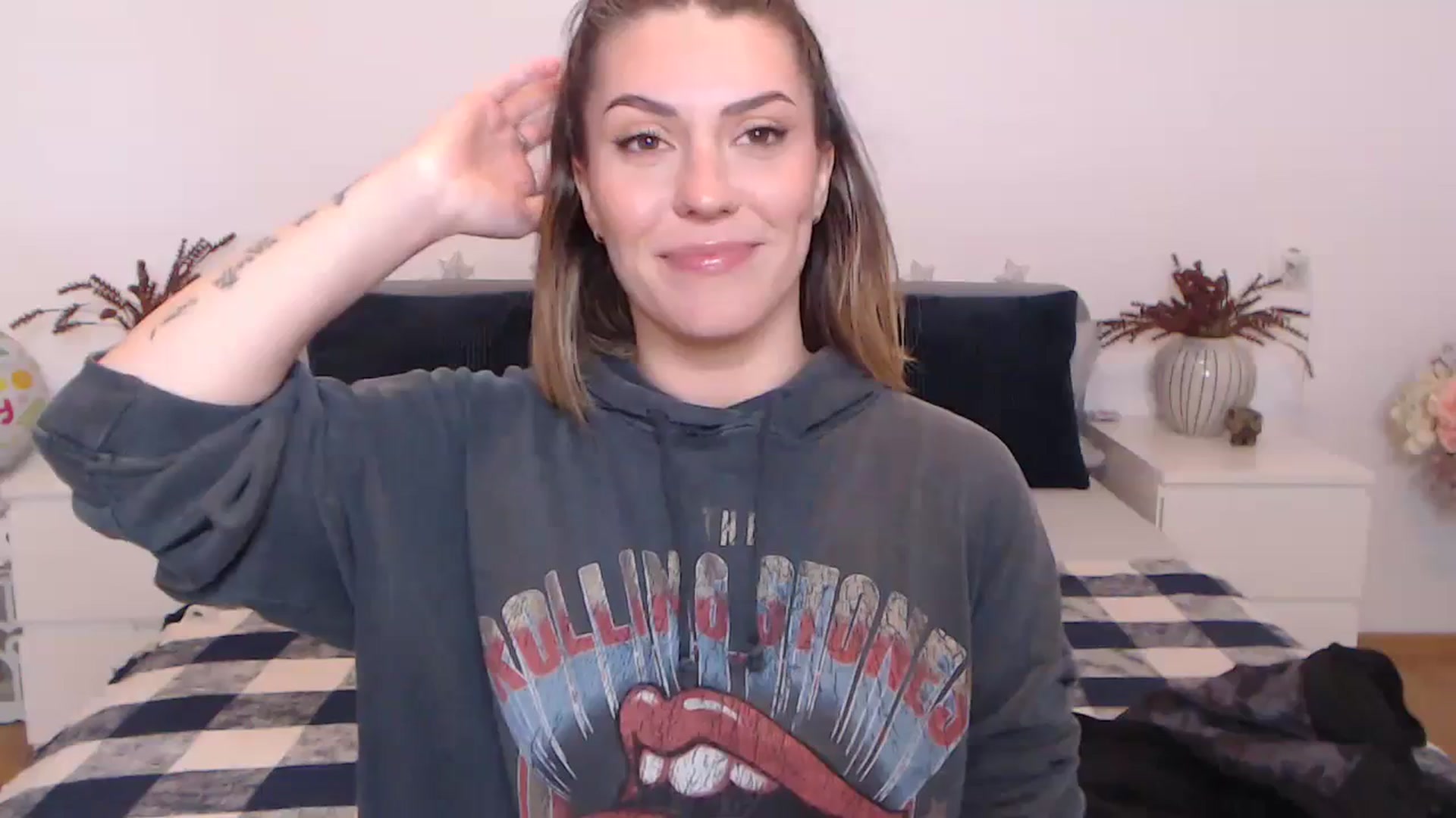 Gallery image thumbnail from BlueStocking's myfreecams stream on, 10/09/2023, 14:35 image 2 of 20