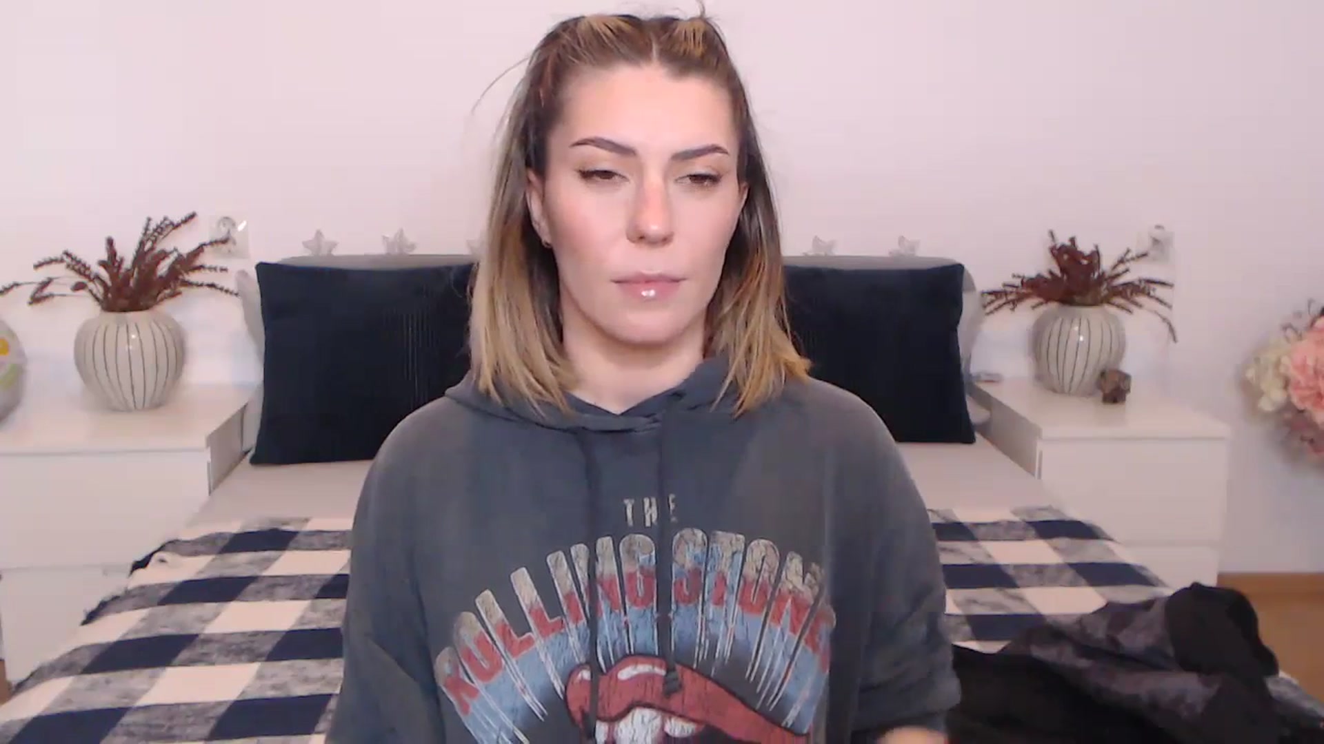 Gallery image thumbnail from BlueStocking's myfreecams stream on, 10/09/2023, 14:35 image 12 of 20