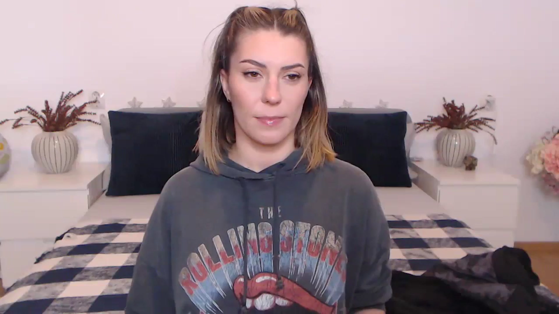 Gallery image thumbnail from BlueStocking's myfreecams stream on, 10/09/2023, 14:35 image 11 of 20