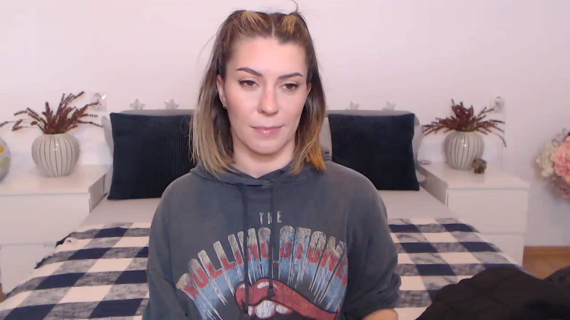 Gallery image thumbnail from BlueStocking's myfreecams stream on, 10/09/2023, 14:35 image 19 of 20