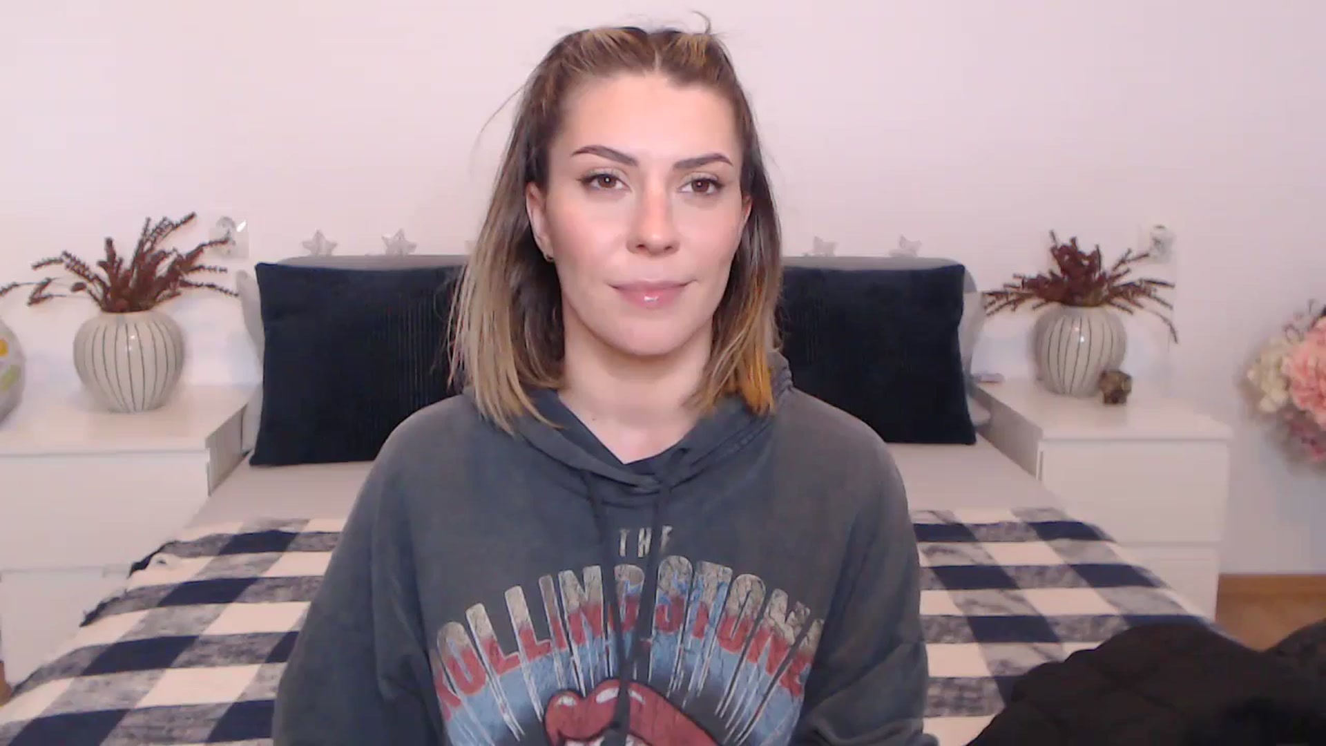 Gallery image thumbnail from BlueStocking's myfreecams stream on, 10/09/2023, 14:35 image 20 of 20