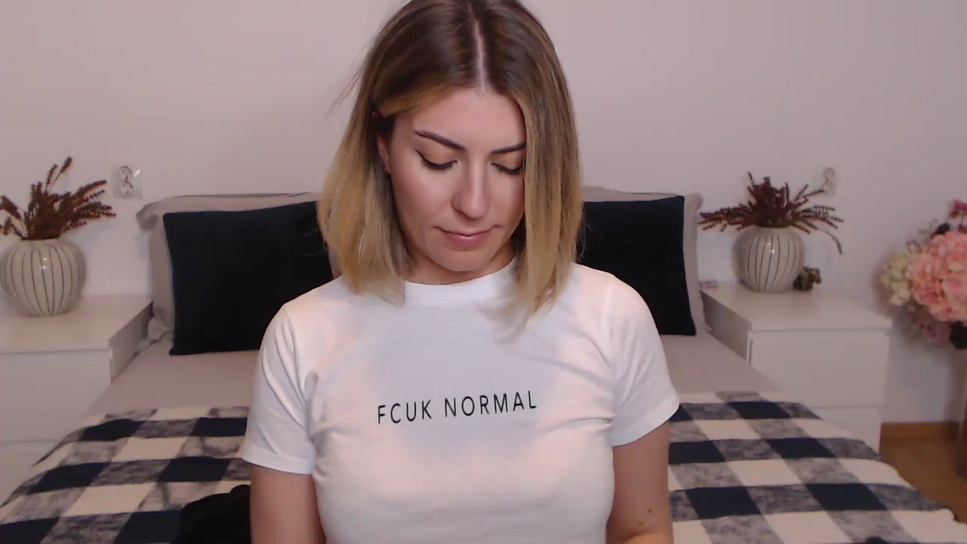 Gallery image thumbnail from BlueStocking's myfreecams stream on, 10/21/2023, 16:00 image 6 of 20