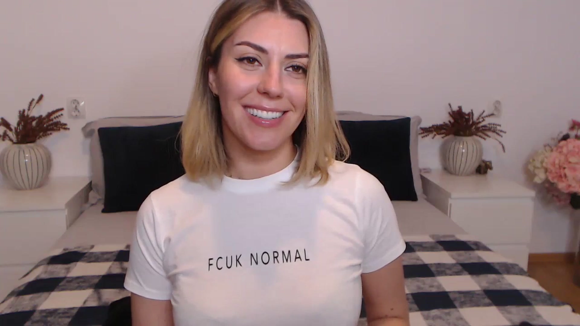 Gallery image thumbnail from BlueStocking's myfreecams stream on, 10/21/2023, 16:00 image 7 of 20