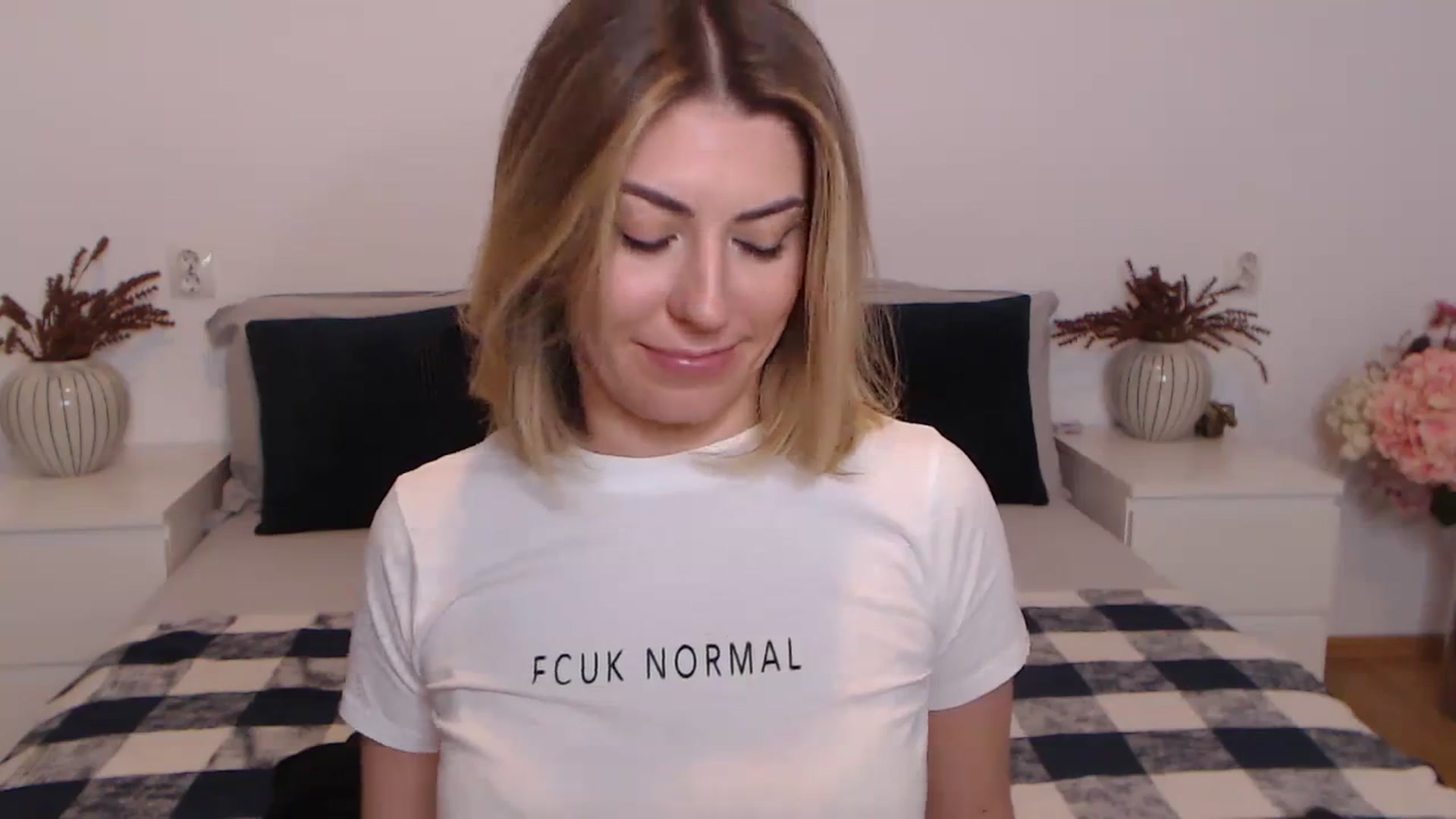 Gallery image thumbnail from BlueStocking's myfreecams stream on, 10/21/2023, 16:00 image 10 of 20
