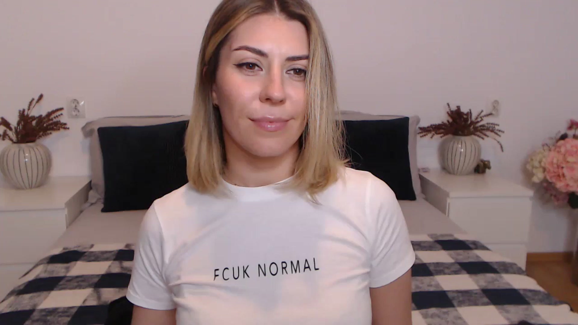 Gallery image thumbnail from BlueStocking's myfreecams stream on, 10/21/2023, 16:00 image 13 of 20