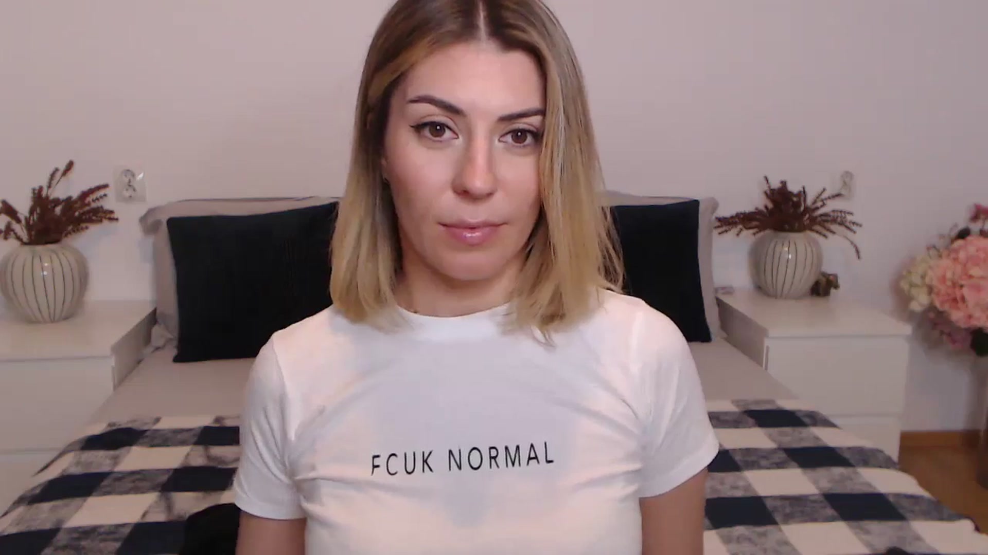 Gallery image thumbnail from BlueStocking's myfreecams stream on, 10/21/2023, 16:00 image 16 of 20