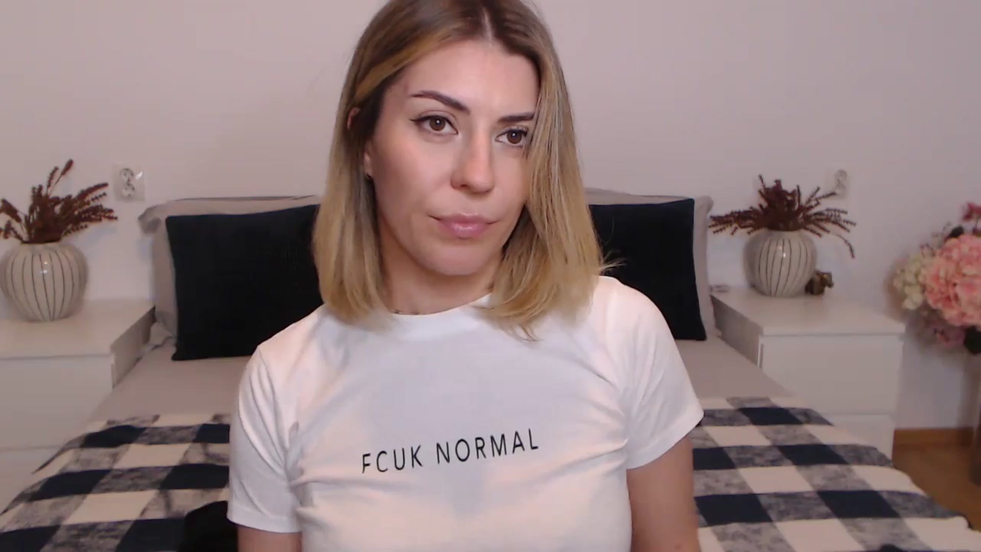 Gallery image thumbnail from BlueStocking's myfreecams stream on, 10/21/2023, 16:00 image 14 of 20