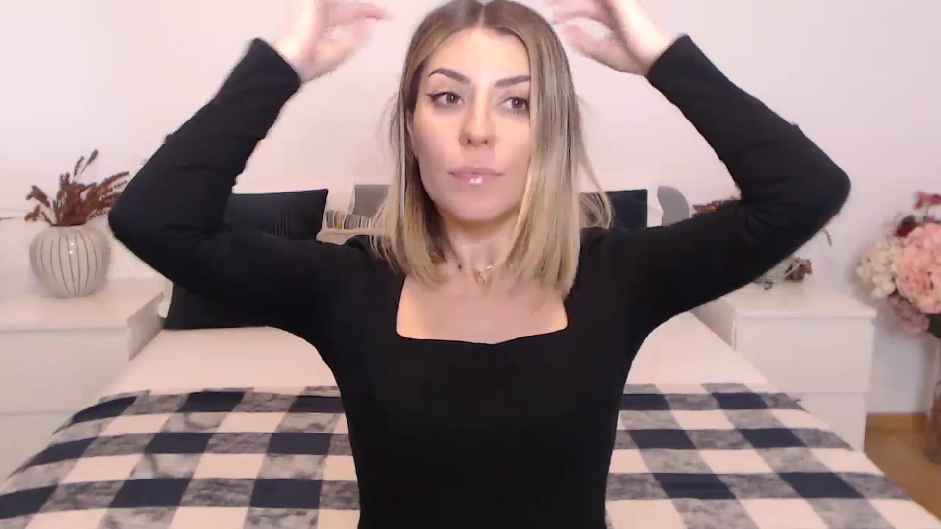 Gallery image thumbnail from BlueStocking's myfreecams stream on, 10/23/2023, 12:49 image 9 of 20