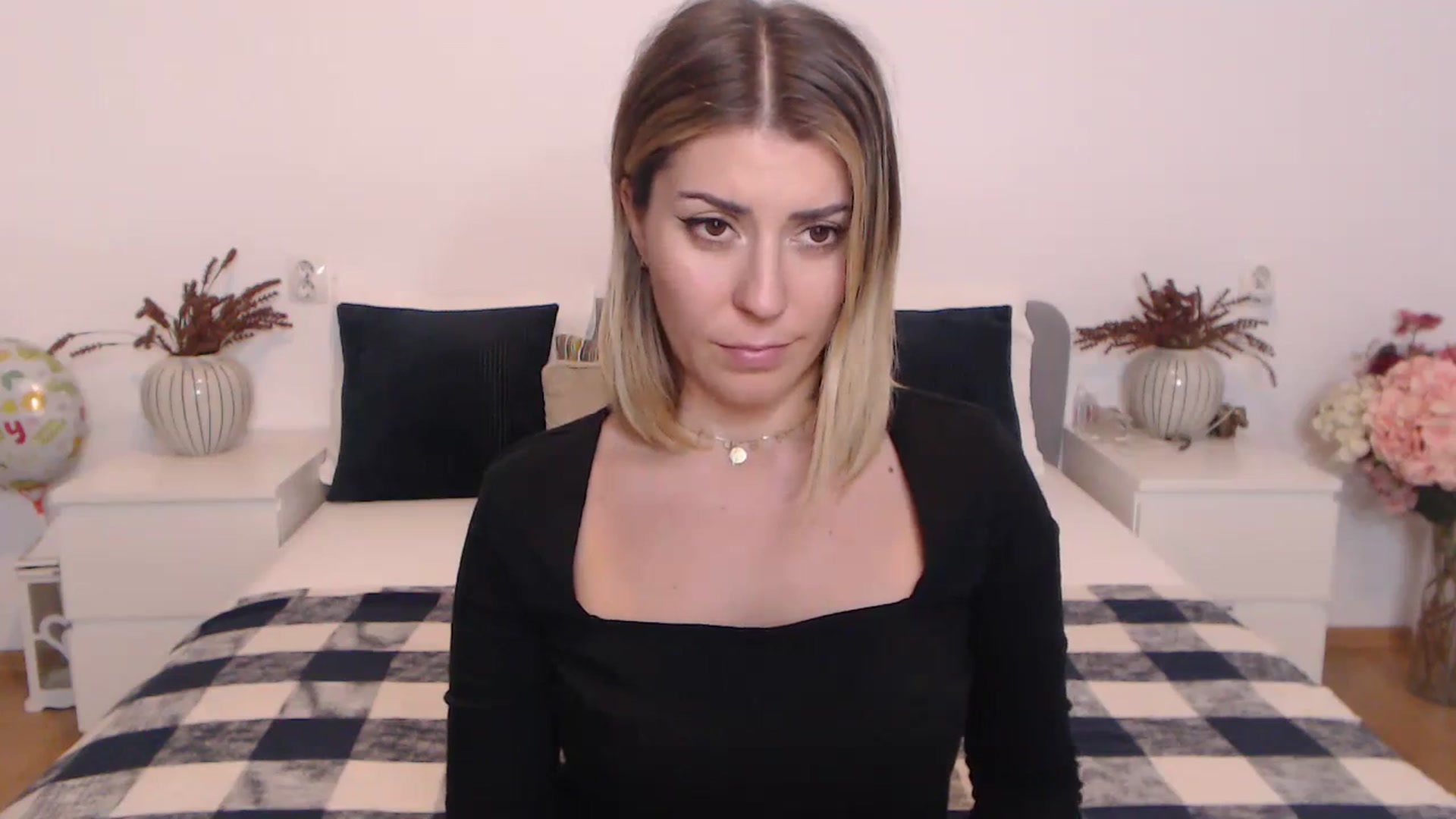 Gallery image thumbnail from BlueStocking's myfreecams stream on, 10/23/2023, 14:38 image 18 of 20