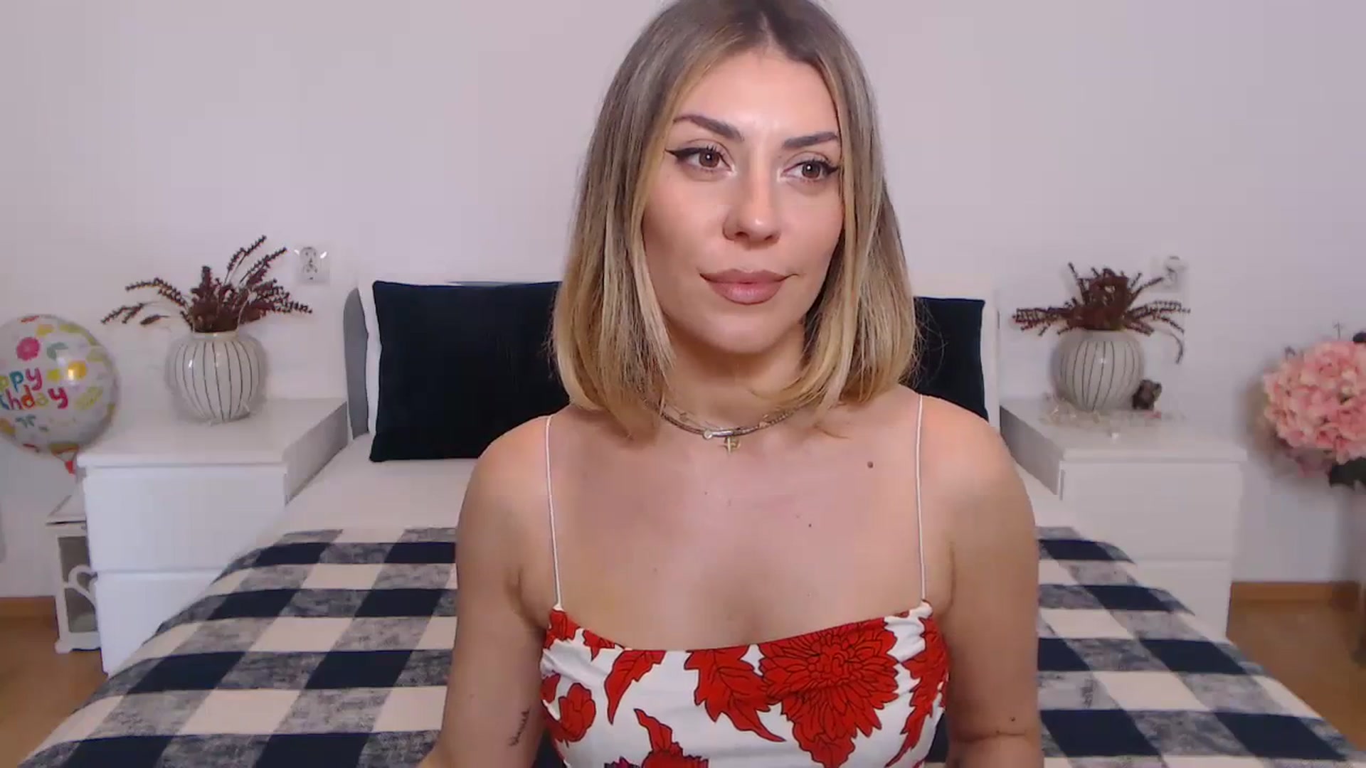 Gallery image thumbnail from BlueStocking's myfreecams stream on, 10/26/2023, 14:03 image 15 of 20