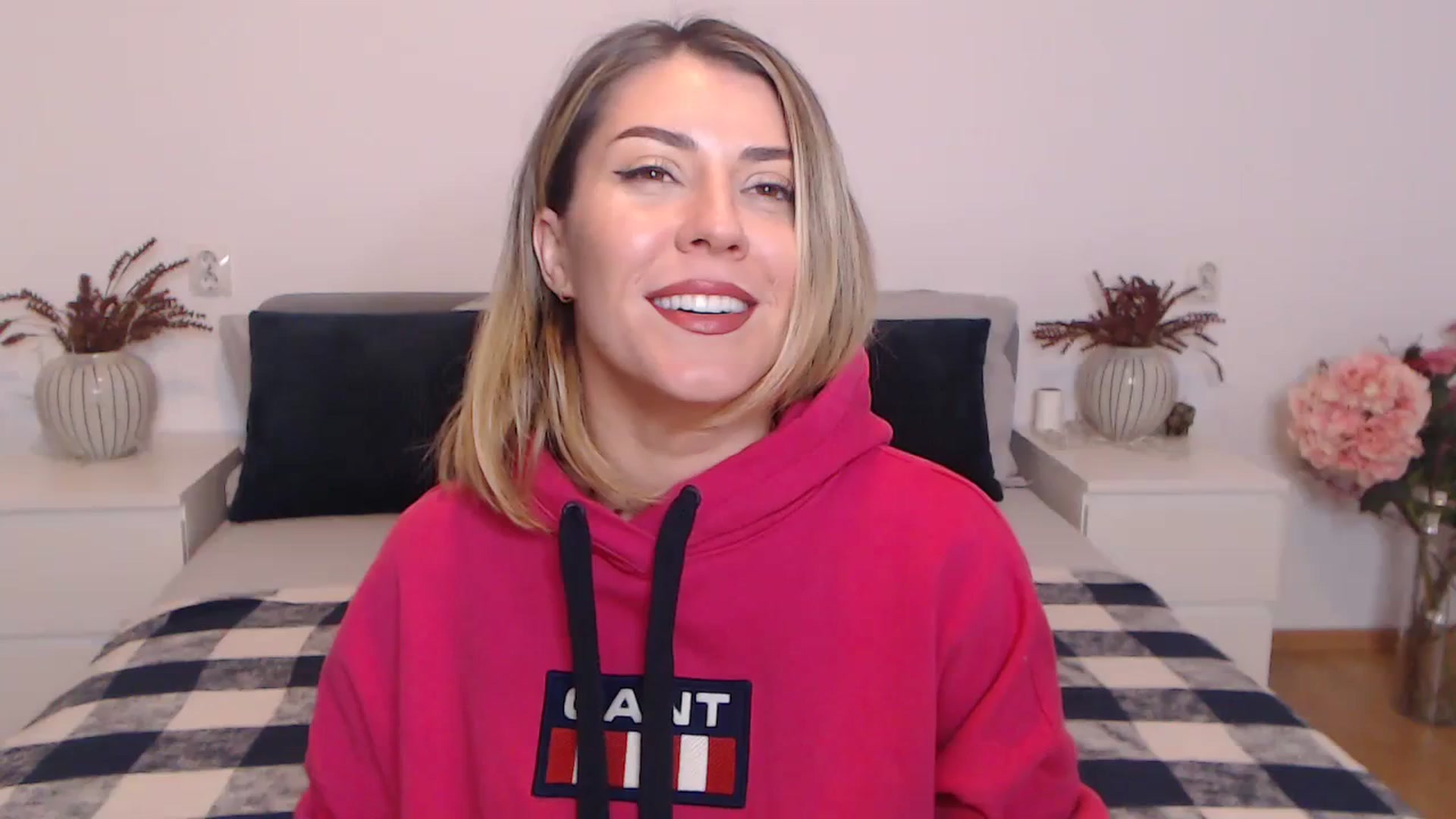 Gallery image thumbnail from BlueStocking's myfreecams stream on, 10/29/2023, 18:06 image 10 of 20