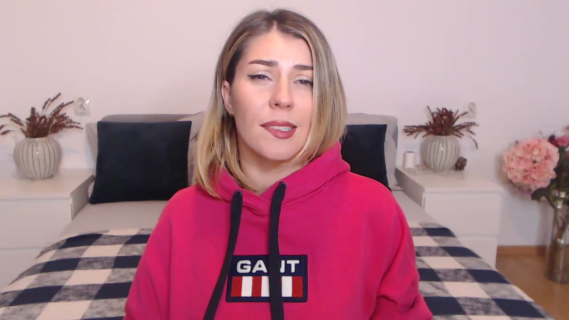 Gallery image thumbnail from BlueStocking's myfreecams stream on, 10/29/2023, 18:06 image 12 of 20