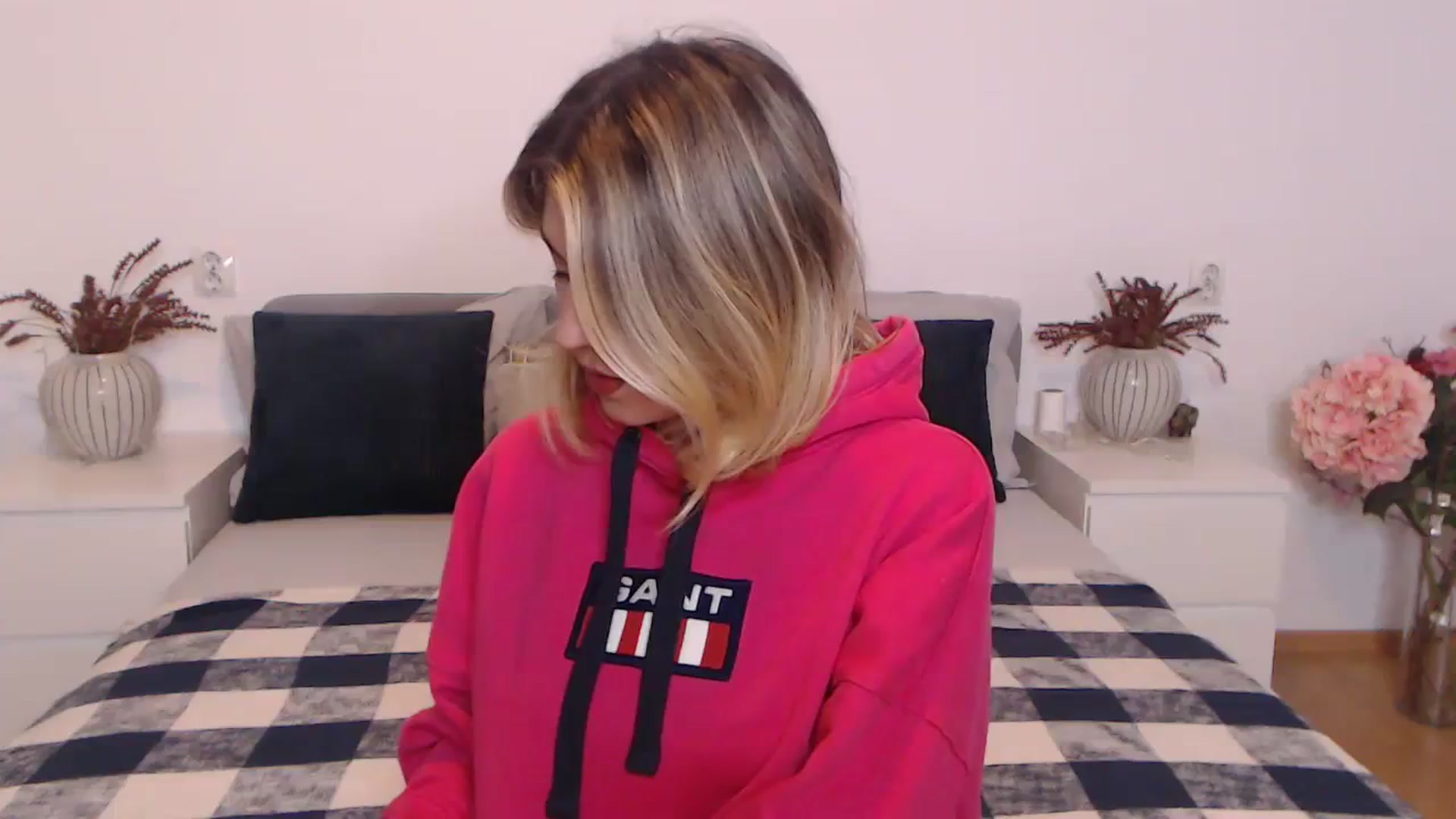Gallery image thumbnail from BlueStocking's myfreecams stream on, 10/29/2023, 18:06 image 1 of 20