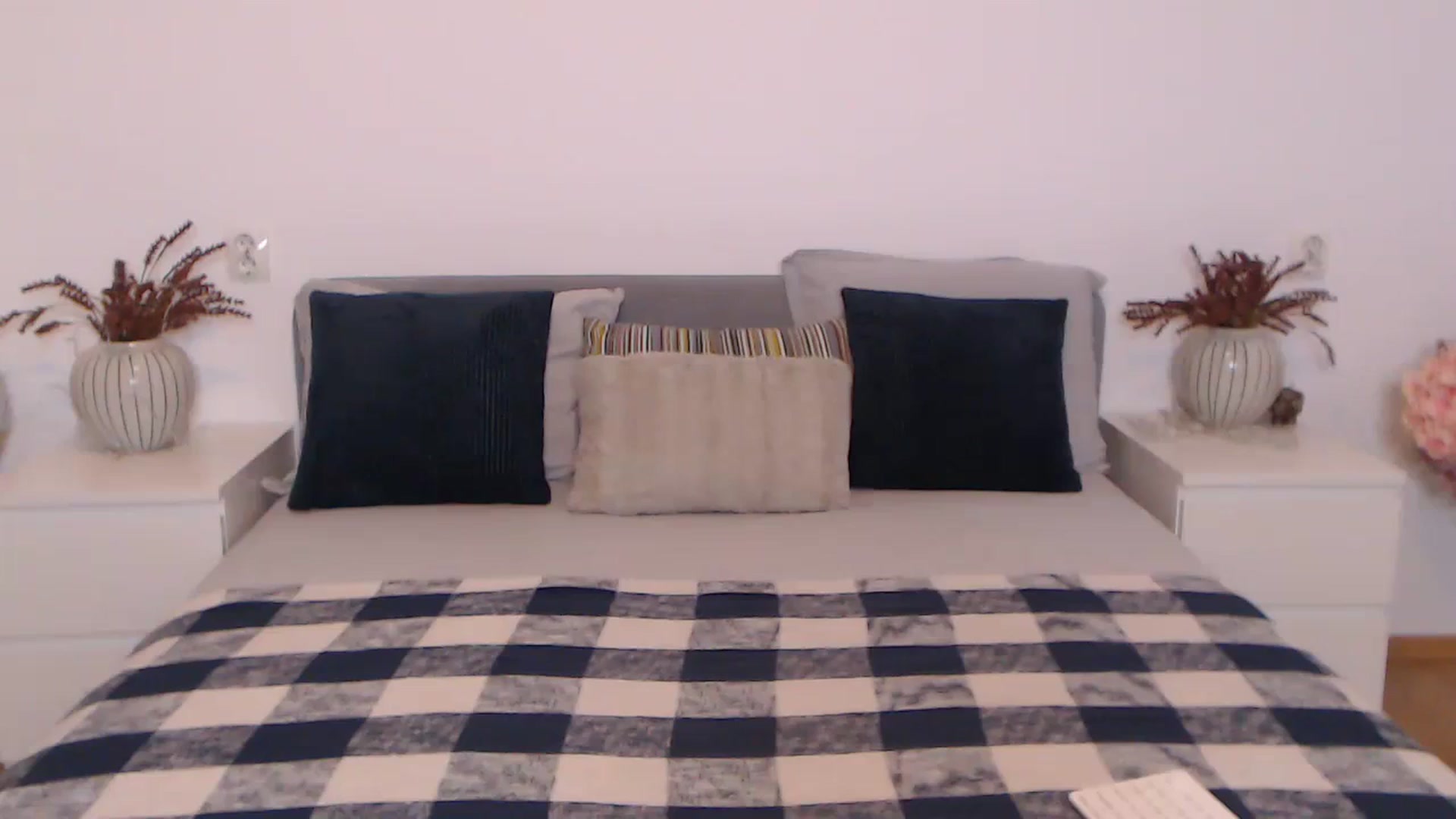 Gallery image thumbnail from BlueStocking's myfreecams stream on, 10/30/2023, 16:06 image 16 of 20