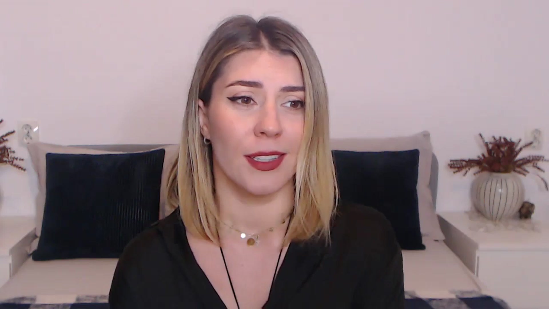 Gallery image thumbnail from BlueStocking's myfreecams stream on, 11/03/2023, 11:54 image 16 of 20