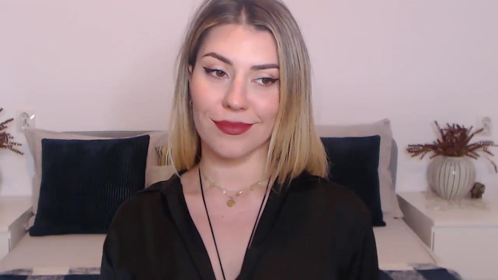 Gallery image thumbnail from BlueStocking's myfreecams stream on, 11/03/2023, 11:54 image 18 of 20