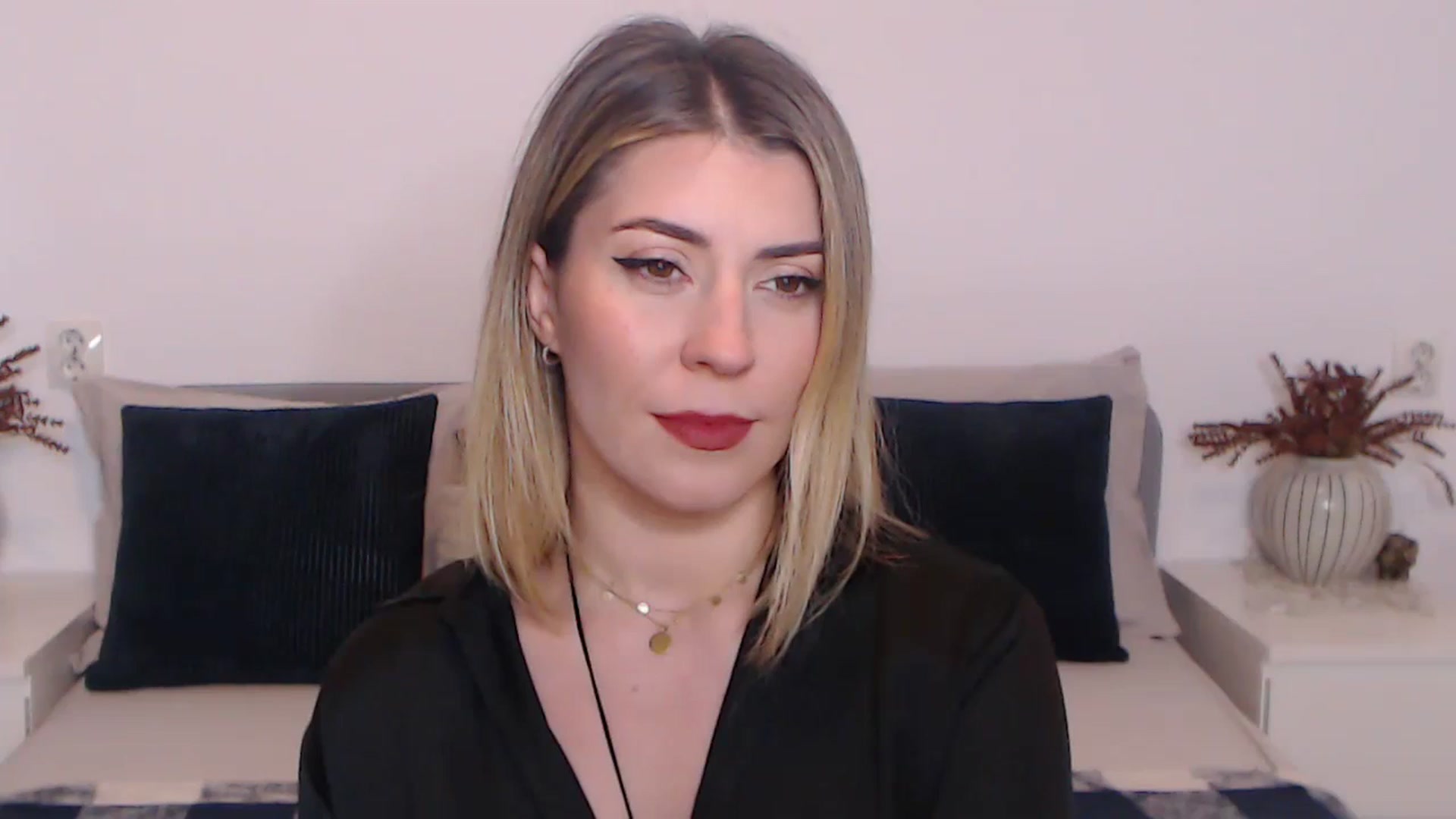 Gallery image thumbnail from BlueStocking's myfreecams stream on, 11/03/2023, 11:54 image 19 of 20