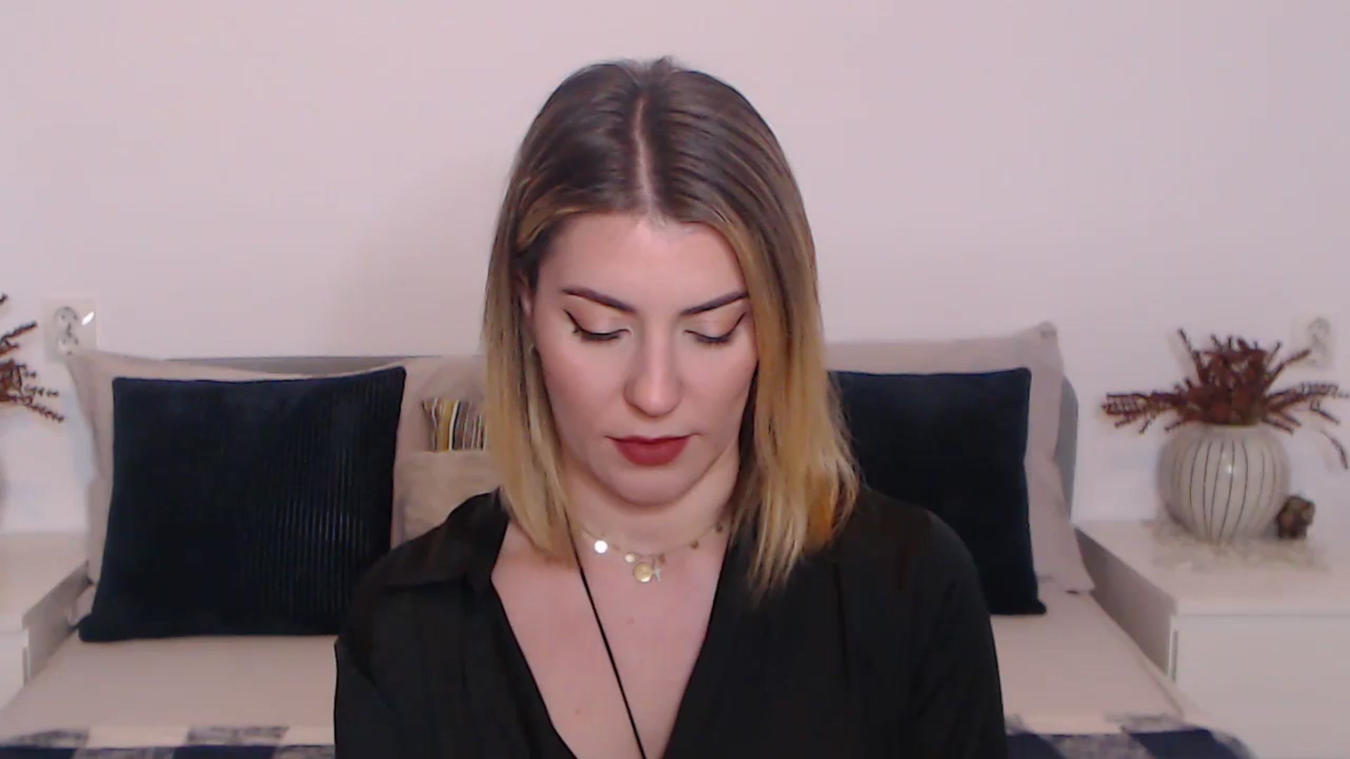 Gallery image thumbnail from BlueStocking's myfreecams stream on, 11/03/2023, 11:54 image 1 of 20