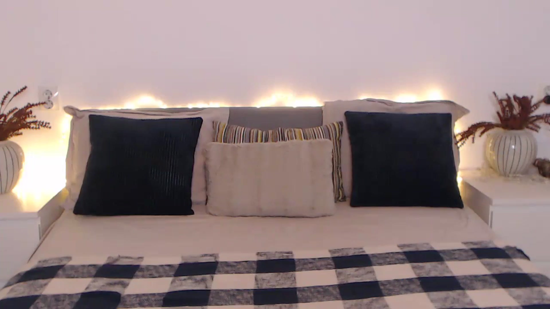 Gallery image thumbnail from BlueStocking's myfreecams stream on, 11/07/2023, 18:27 image 5 of 20