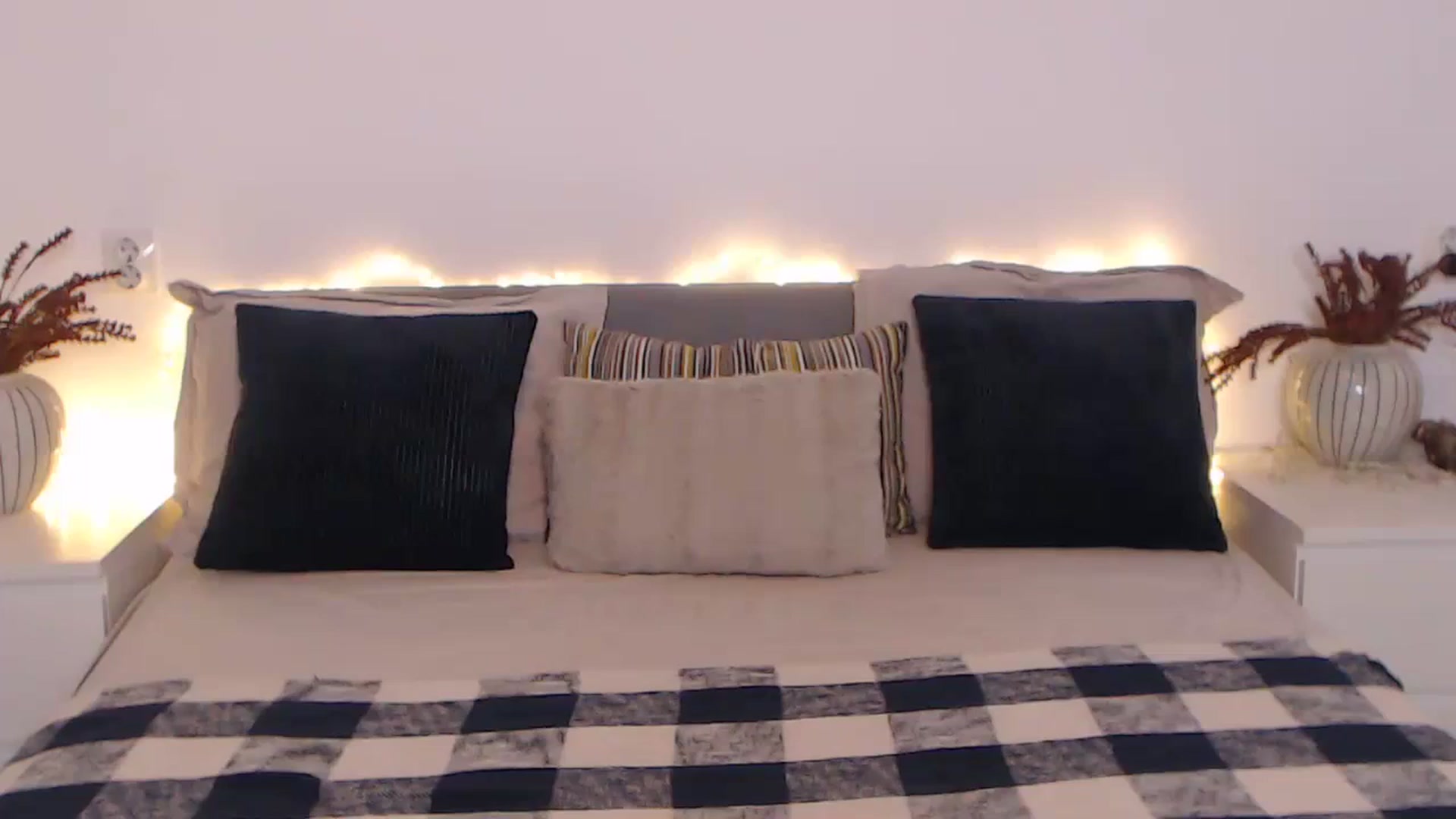 Gallery image thumbnail from BlueStocking's myfreecams stream on, 11/07/2023, 18:27 image 3 of 20