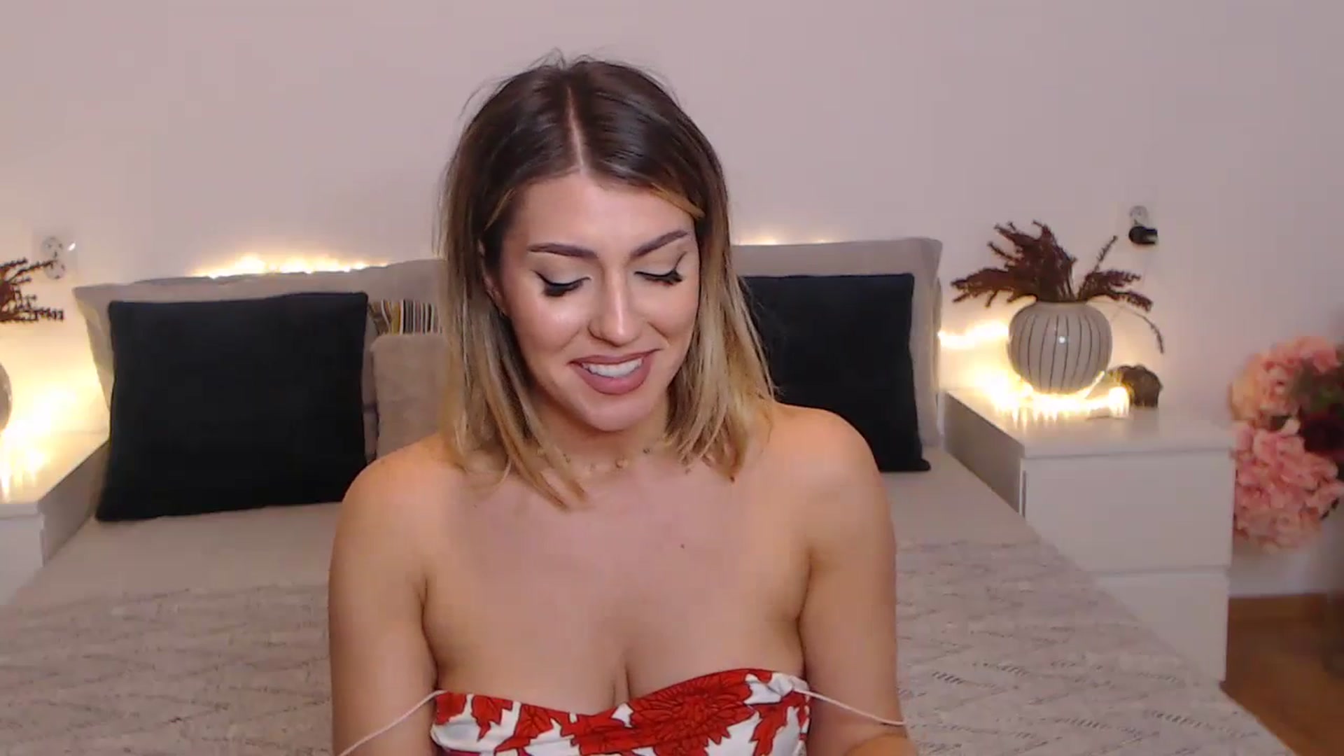 Gallery image thumbnail from BlueStocking's myfreecams stream on, 11/24/2023, 16:15 image 3 of 20