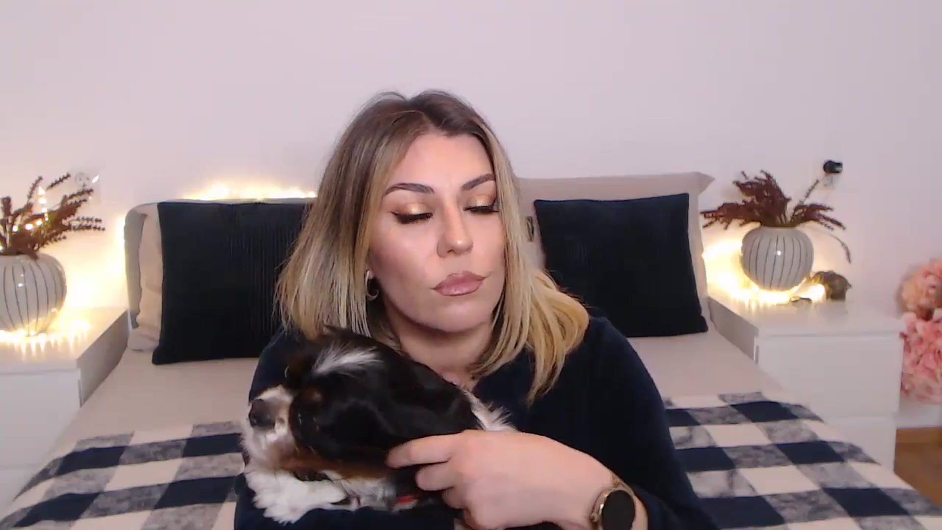 Gallery image thumbnail from BlueStocking's myfreecams stream on, 11/28/2023, 16:53 image 7 of 20