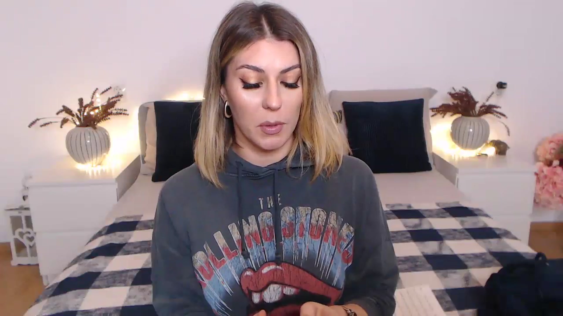 Gallery image thumbnail from BlueStocking's myfreecams stream on, 11/28/2023, 19:01 image 11 of 20