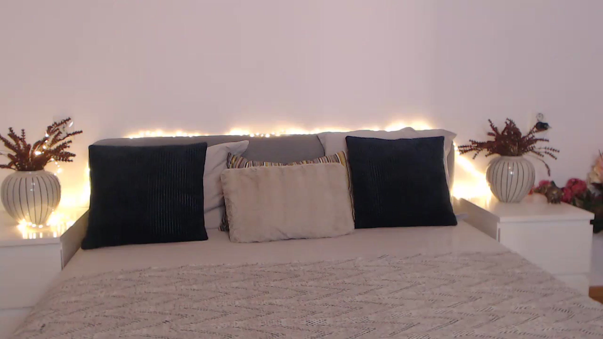 Gallery image thumbnail from BlueStocking's myfreecams stream on, 12/15/2023, 15:17 image 11 of 20