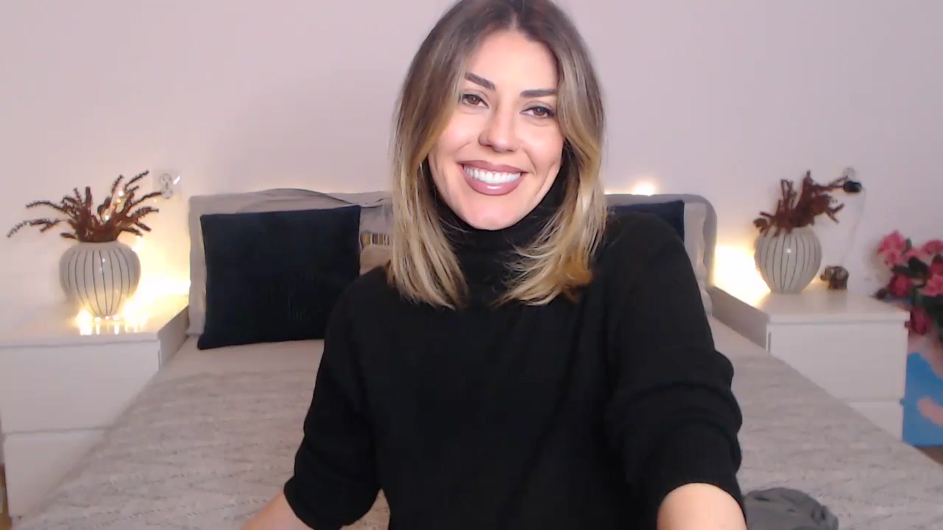 Gallery image thumbnail from BlueStocking's myfreecams stream on, 01/26/2024, 18:14 image 3 of 20