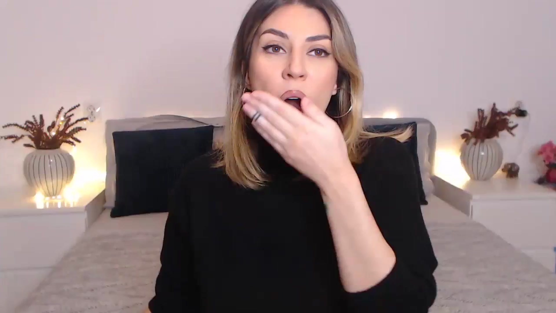 Gallery image thumbnail from BlueStocking's myfreecams stream on, 01/26/2024, 18:14 image 11 of 20