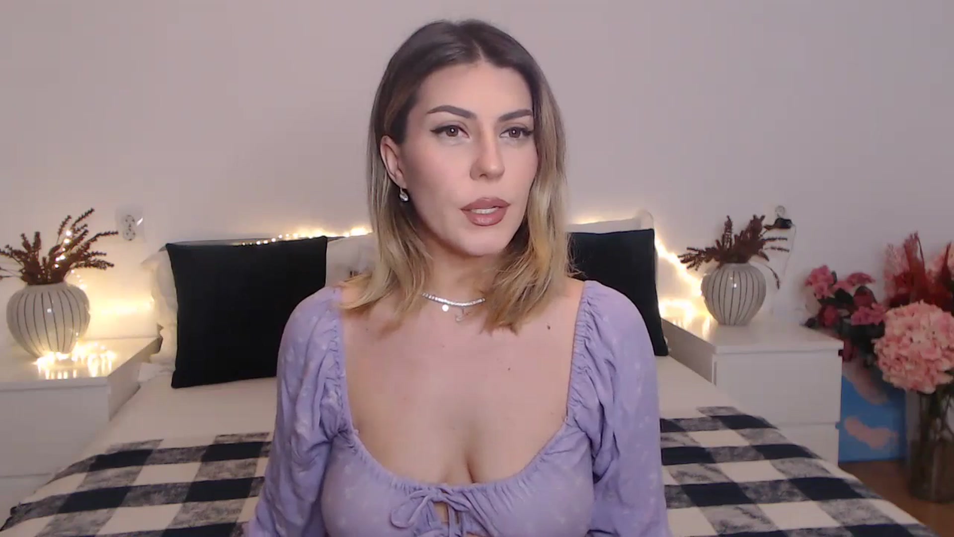 Gallery image thumbnail from BlueStocking's myfreecams stream on, 01/29/2024, 15:47 image 3 of 20