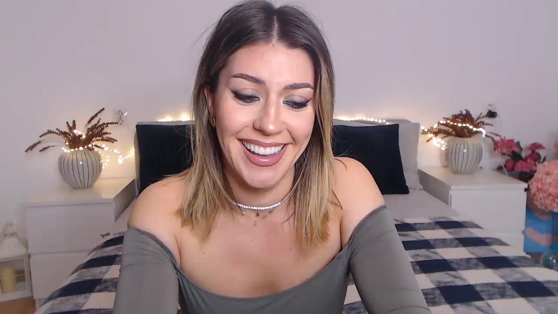 Gallery image thumbnail from BlueStocking's myfreecams stream on, 02/06/2024, 15:09 image 18 of 20