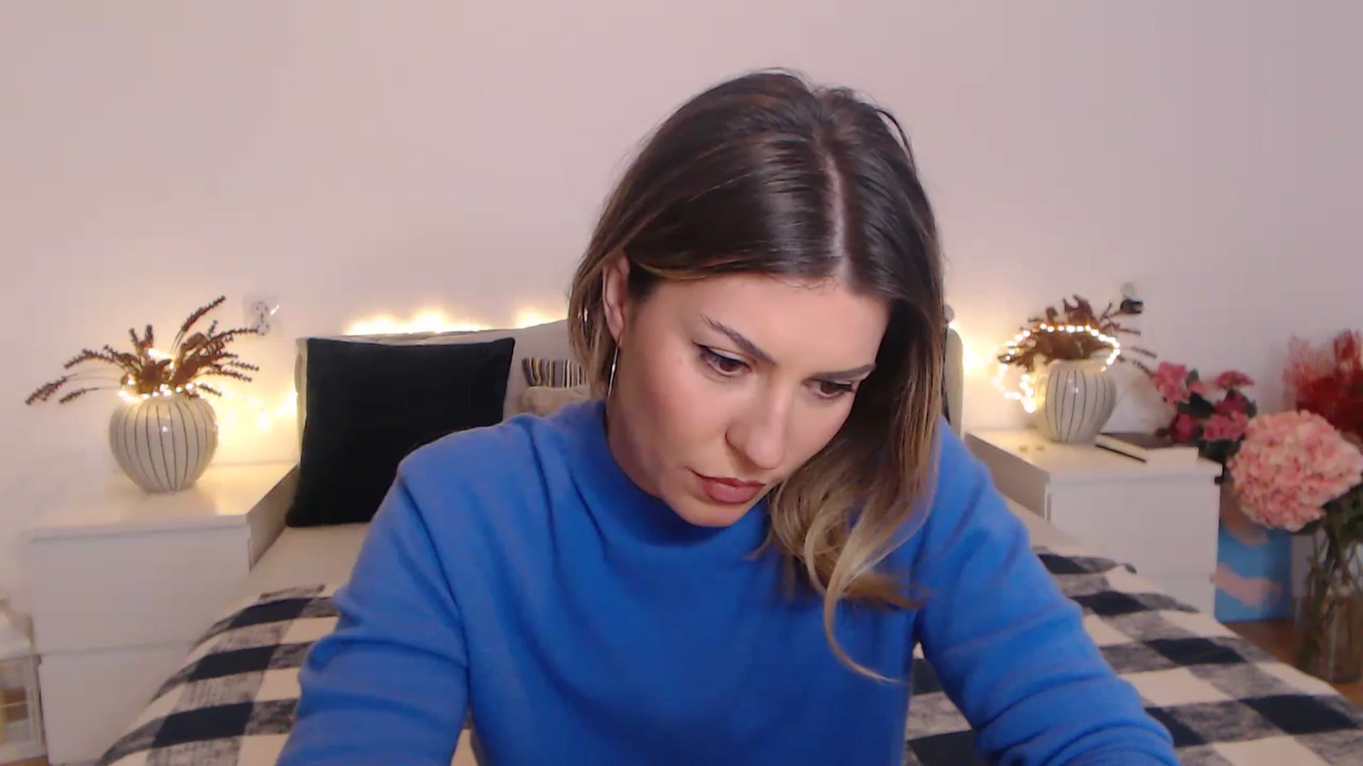 Gallery image thumbnail from BlueStocking's myfreecams stream on, 02/08/2024, 16:43 image 12 of 20