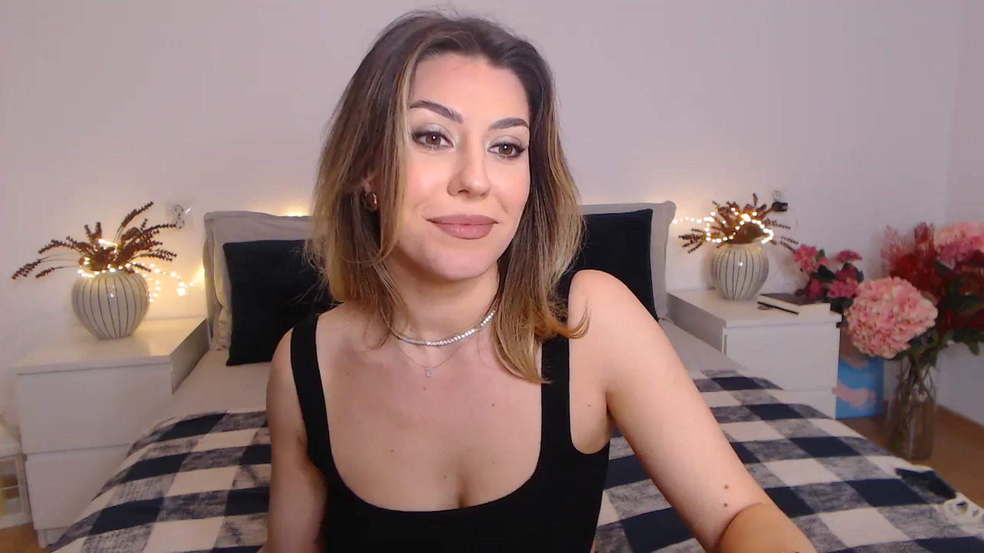 Gallery image thumbnail from BlueStocking's myfreecams stream on, 02/09/2024, 19:09 image 12 of 20