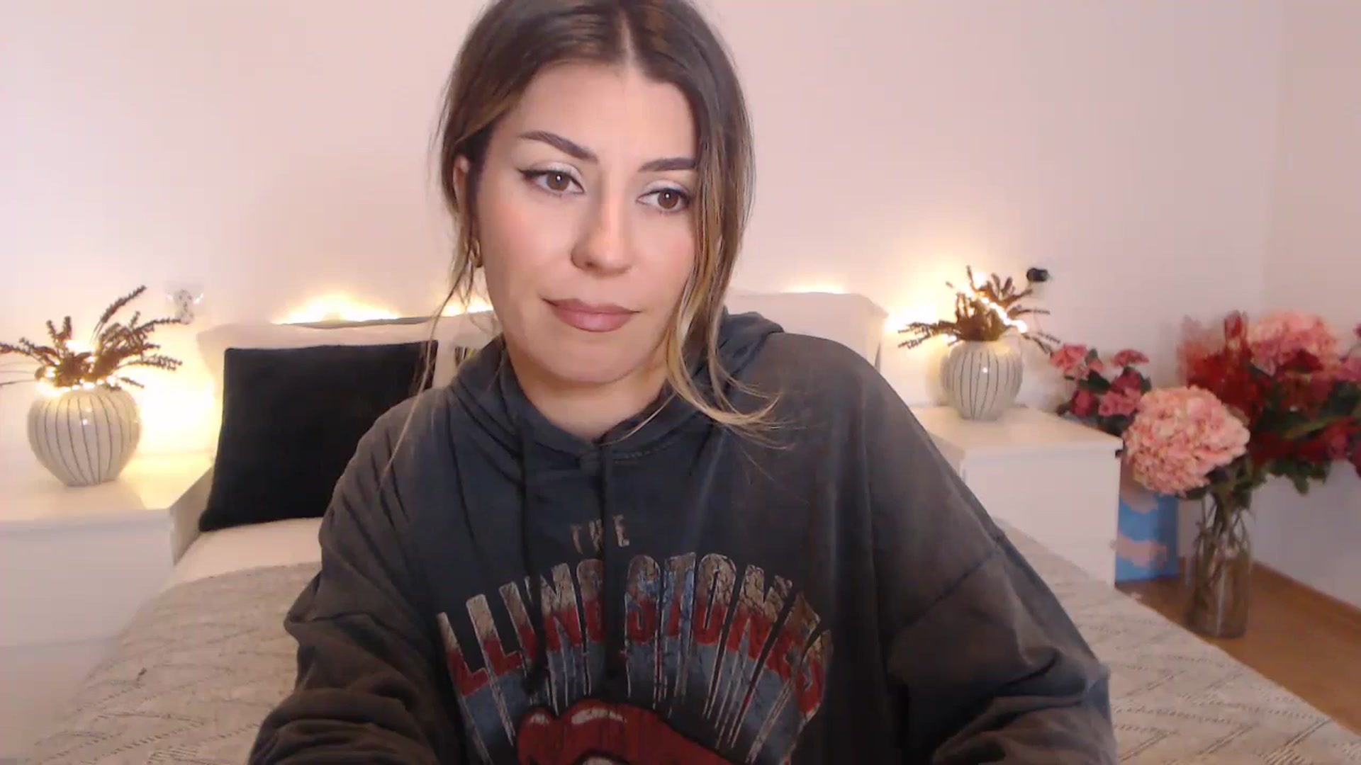 Gallery image thumbnail from BlueStocking's myfreecams stream on, 02/12/2024, 14:00 image 9 of 20