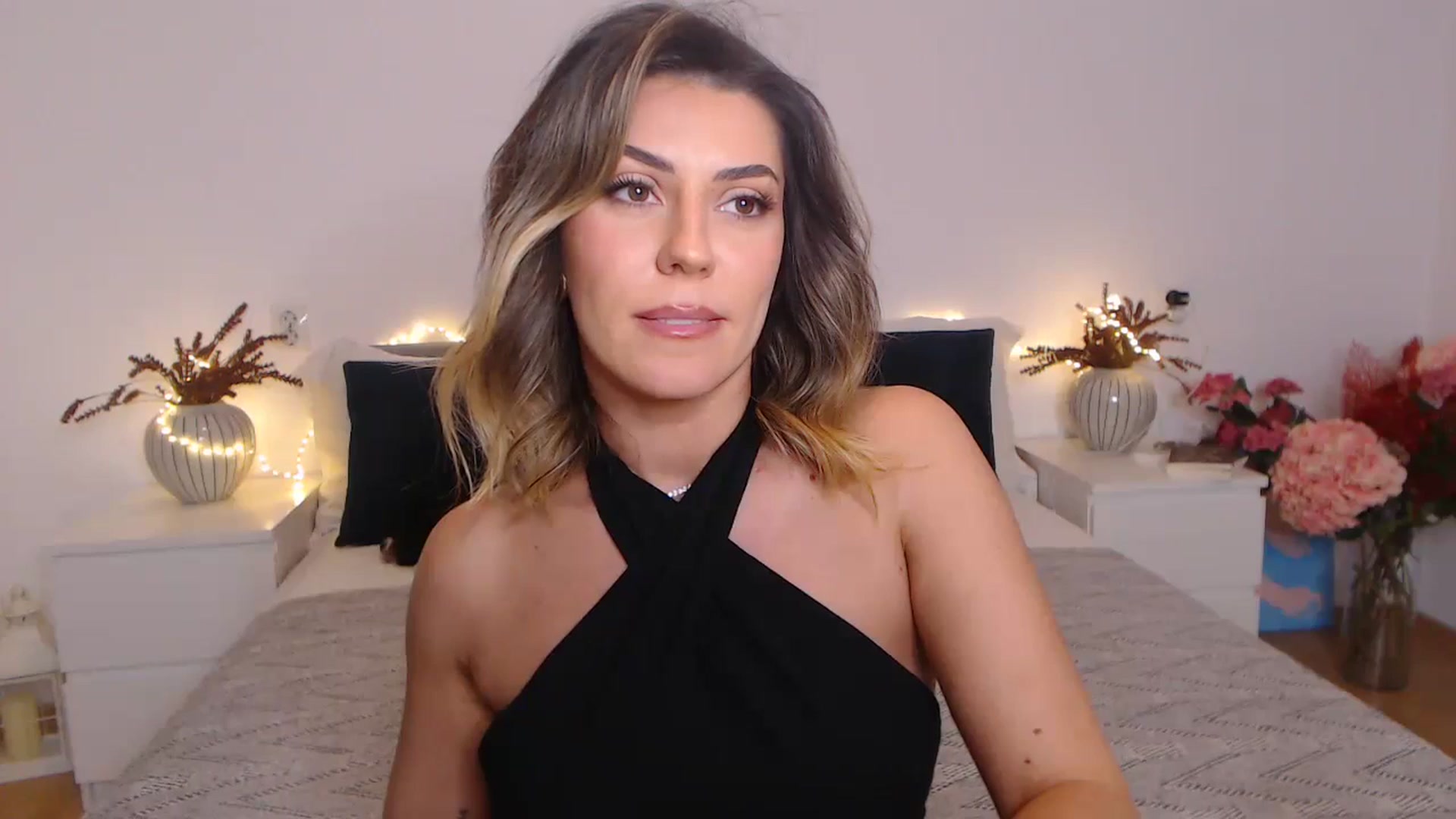 Gallery image thumbnail from BlueStocking's myfreecams stream on, 02/13/2024, 20:26 image 20 of 20