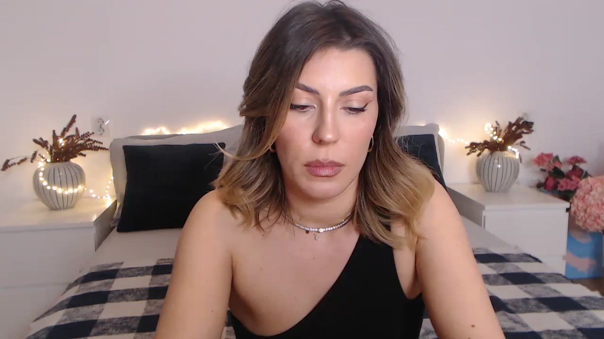 Gallery image thumbnail from BlueStocking's myfreecams stream on, 02/16/2024, 16:17 image 2 of 20