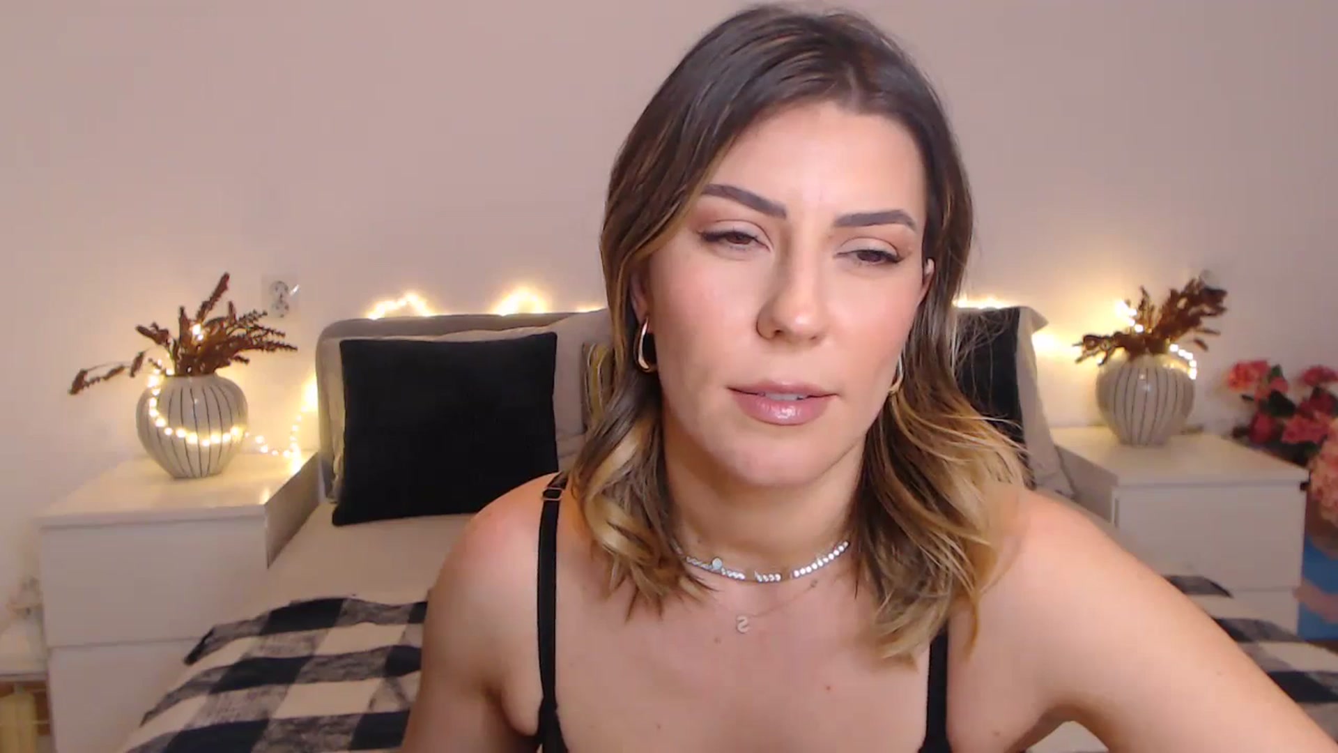 Gallery image thumbnail from BlueStocking's myfreecams stream on, 02/17/2024, 16:55 image 20 of 20