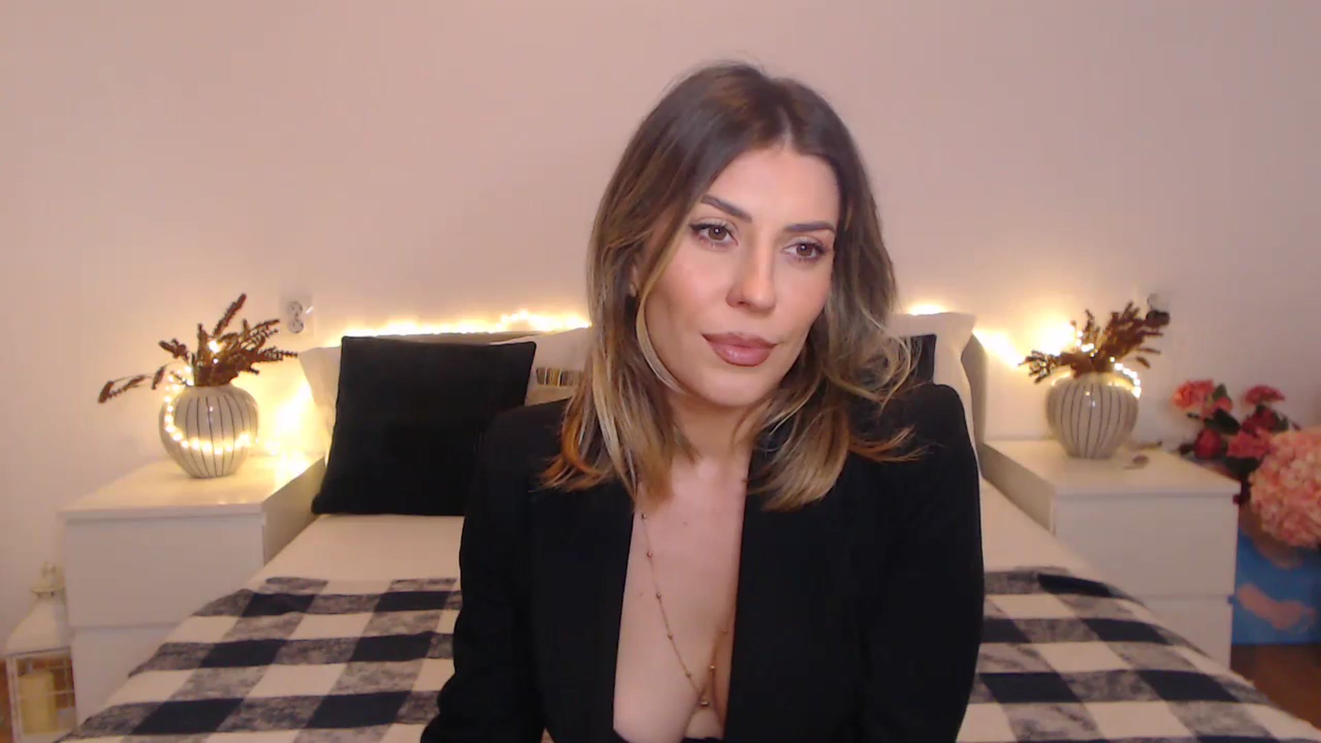 Gallery image thumbnail from BlueStocking's myfreecams stream on, 02/23/2024, 15:33 image 12 of 20