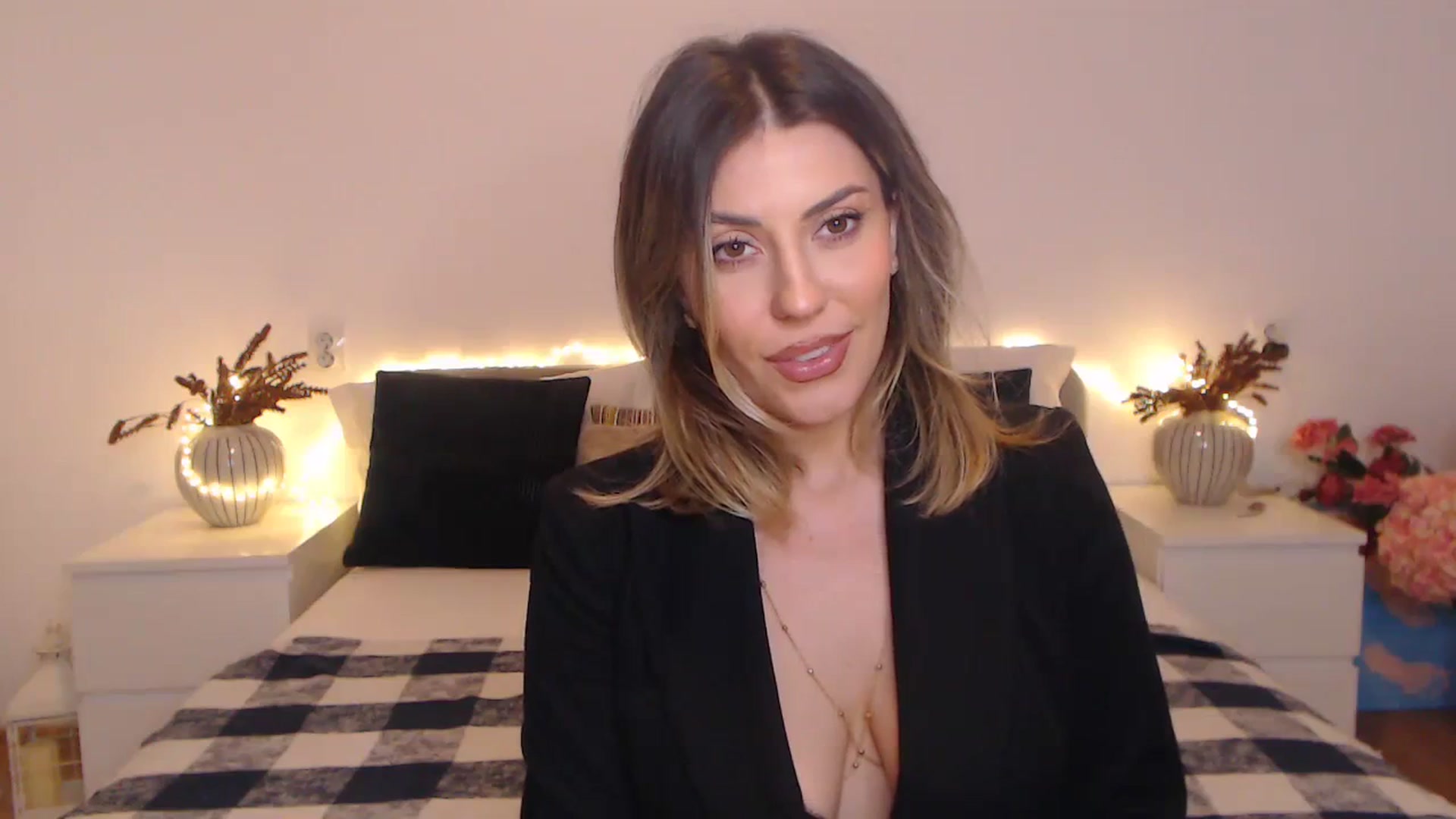 Gallery image thumbnail from BlueStocking's myfreecams stream on, 02/23/2024, 15:33 image 18 of 20
